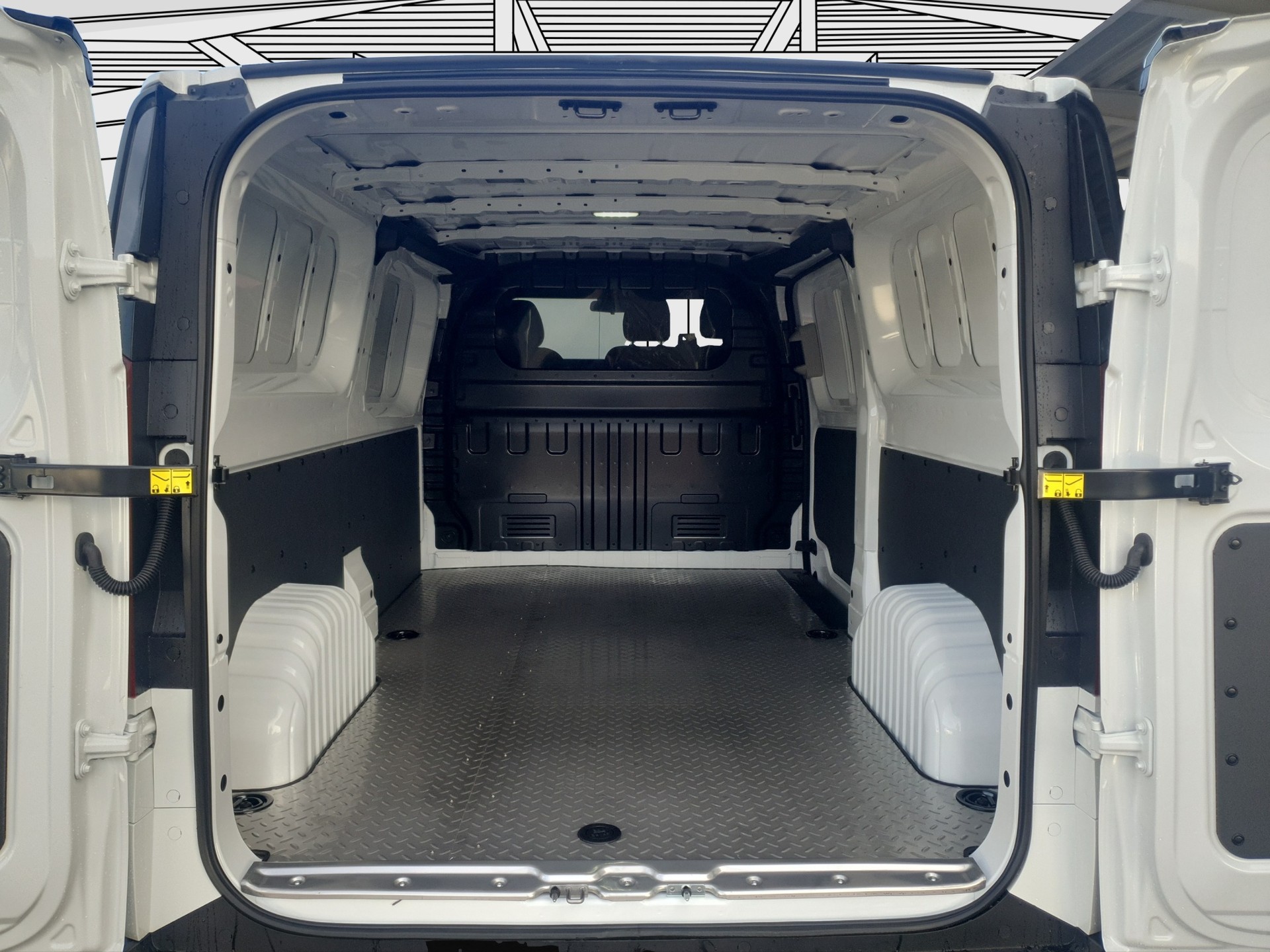 MAXUS Deliver 7 fourg. L2H1 2.0 TD Base-image-8