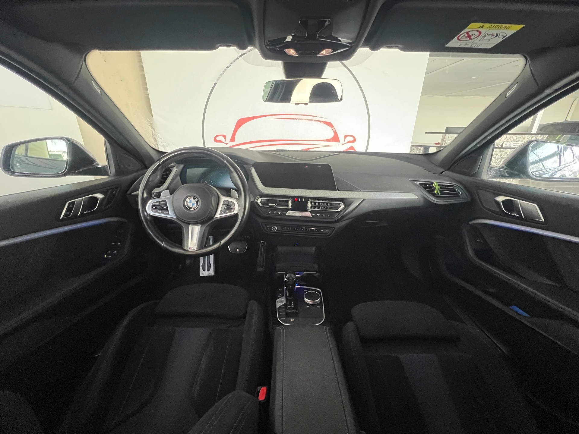 BMW M135i xDrive Steptronic-image-12