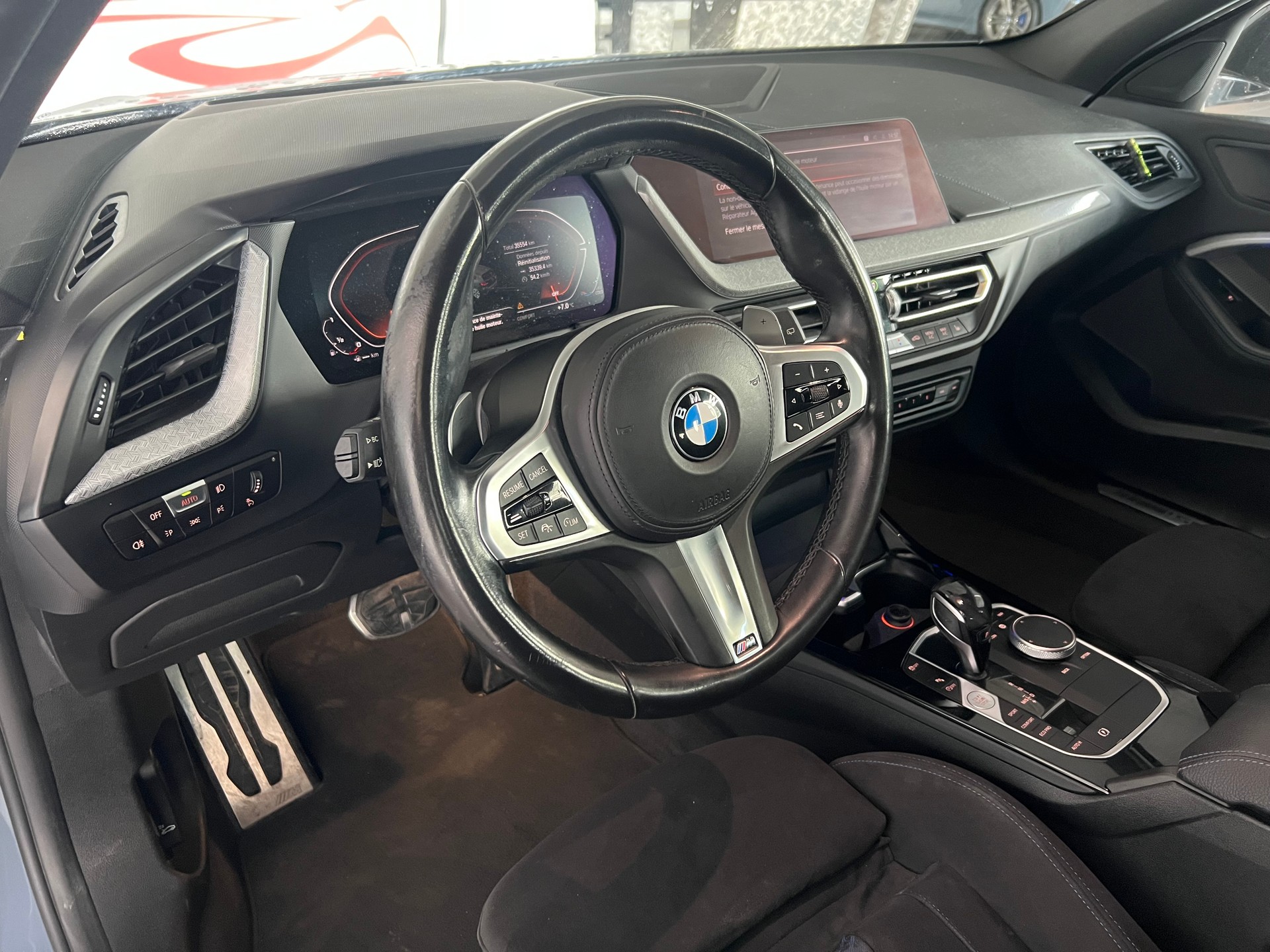BMW M135i xDrive Steptronic-image-17