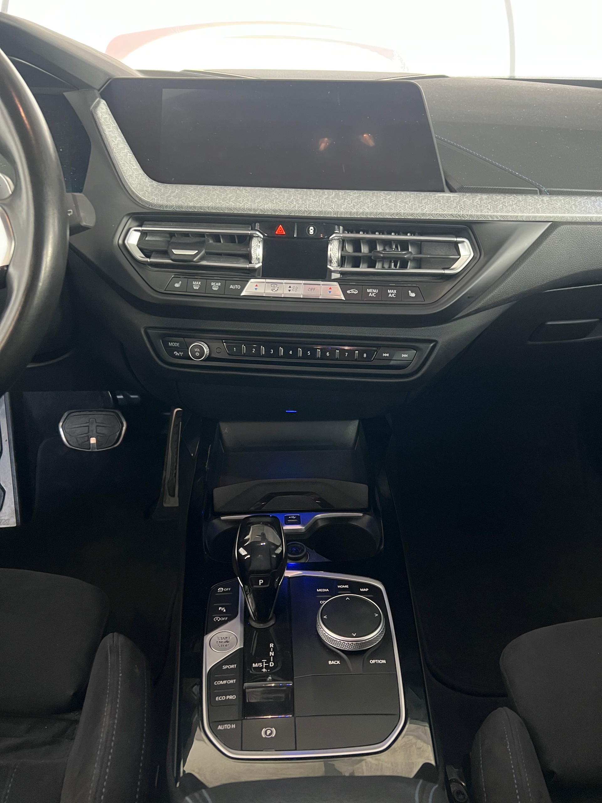 BMW M135i xDrive Steptronic-image-14
