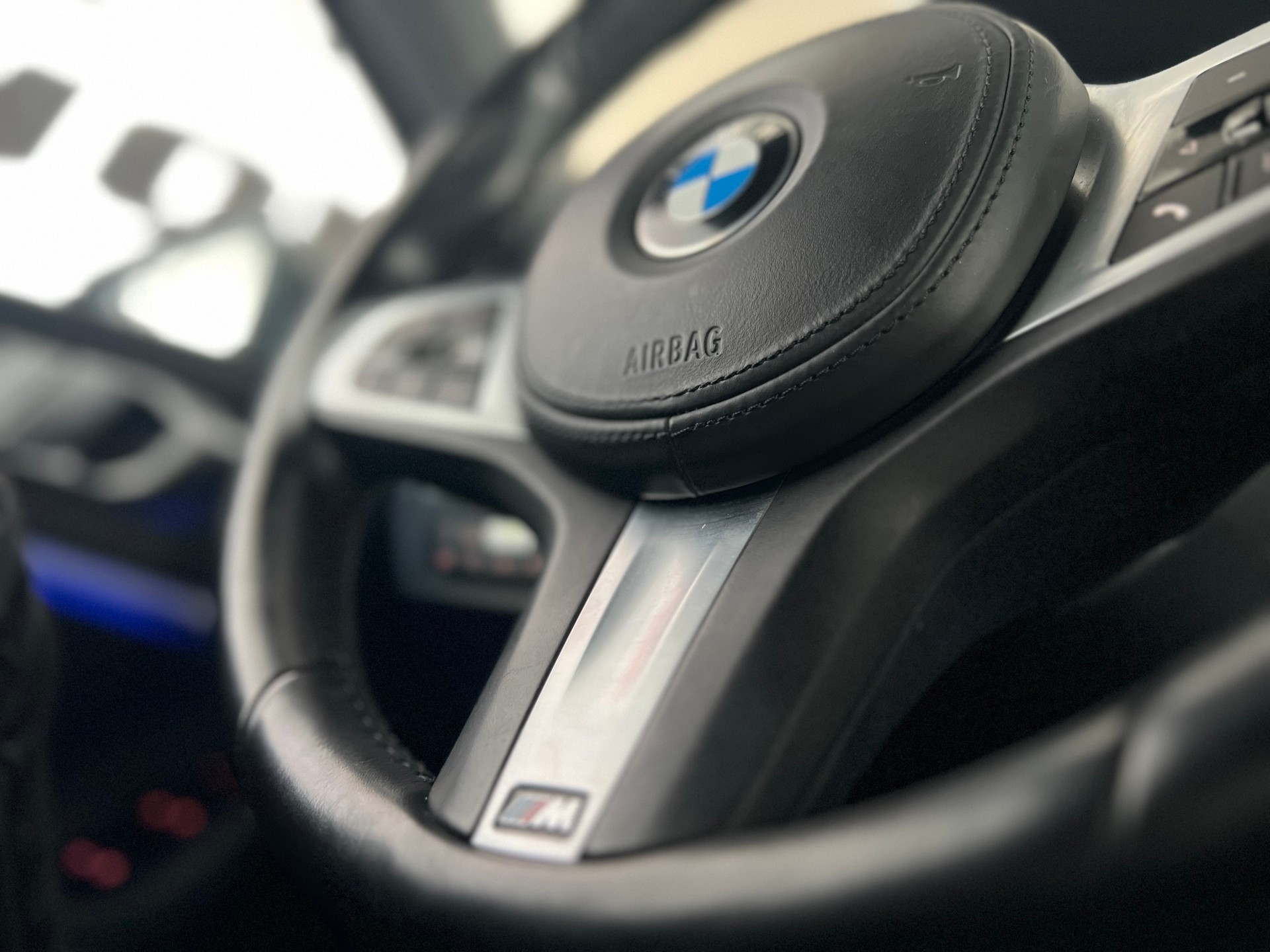 BMW M135i xDrive Steptronic-image-21
