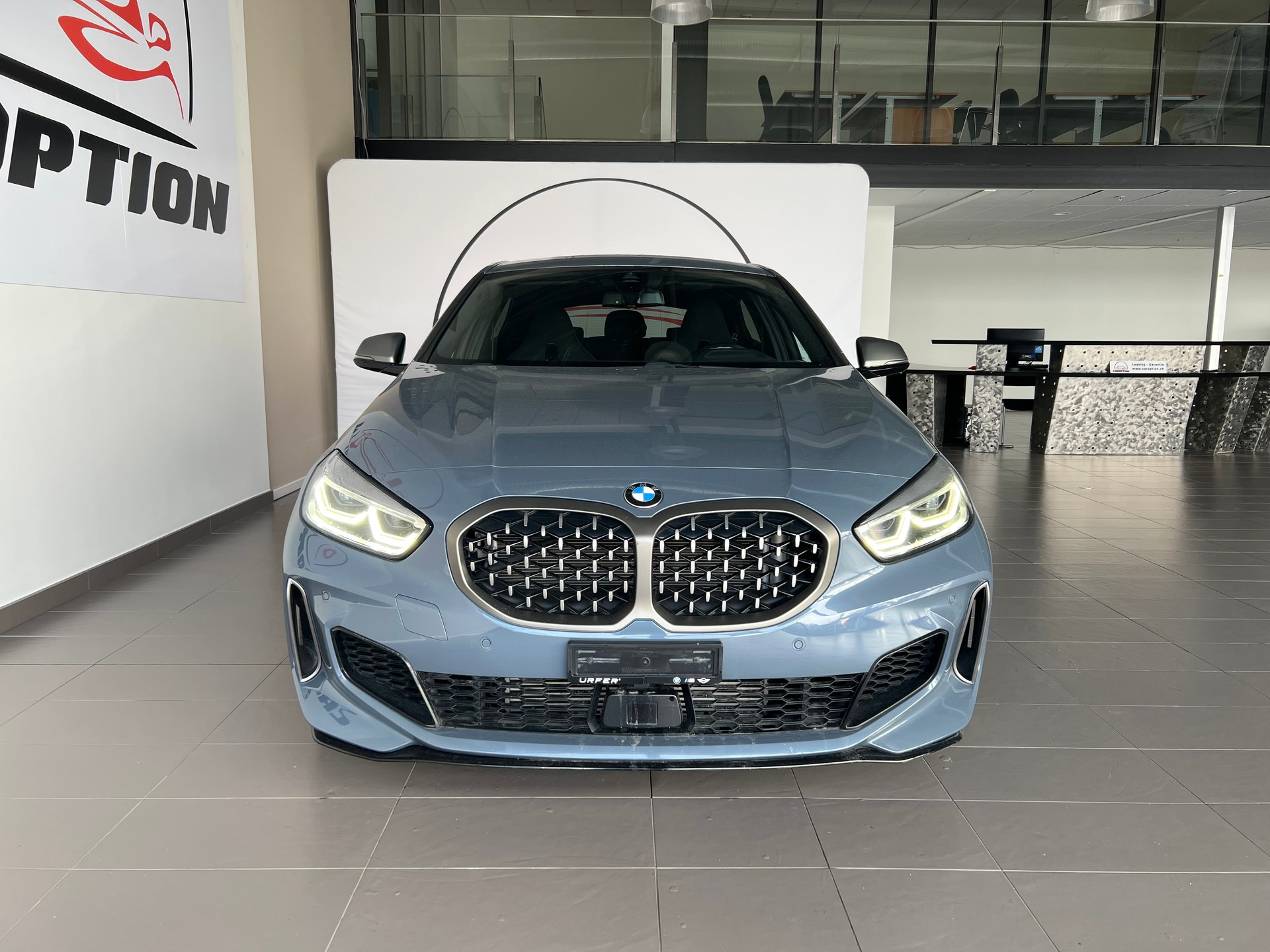BMW M135i xDrive Steptronic-image-9
