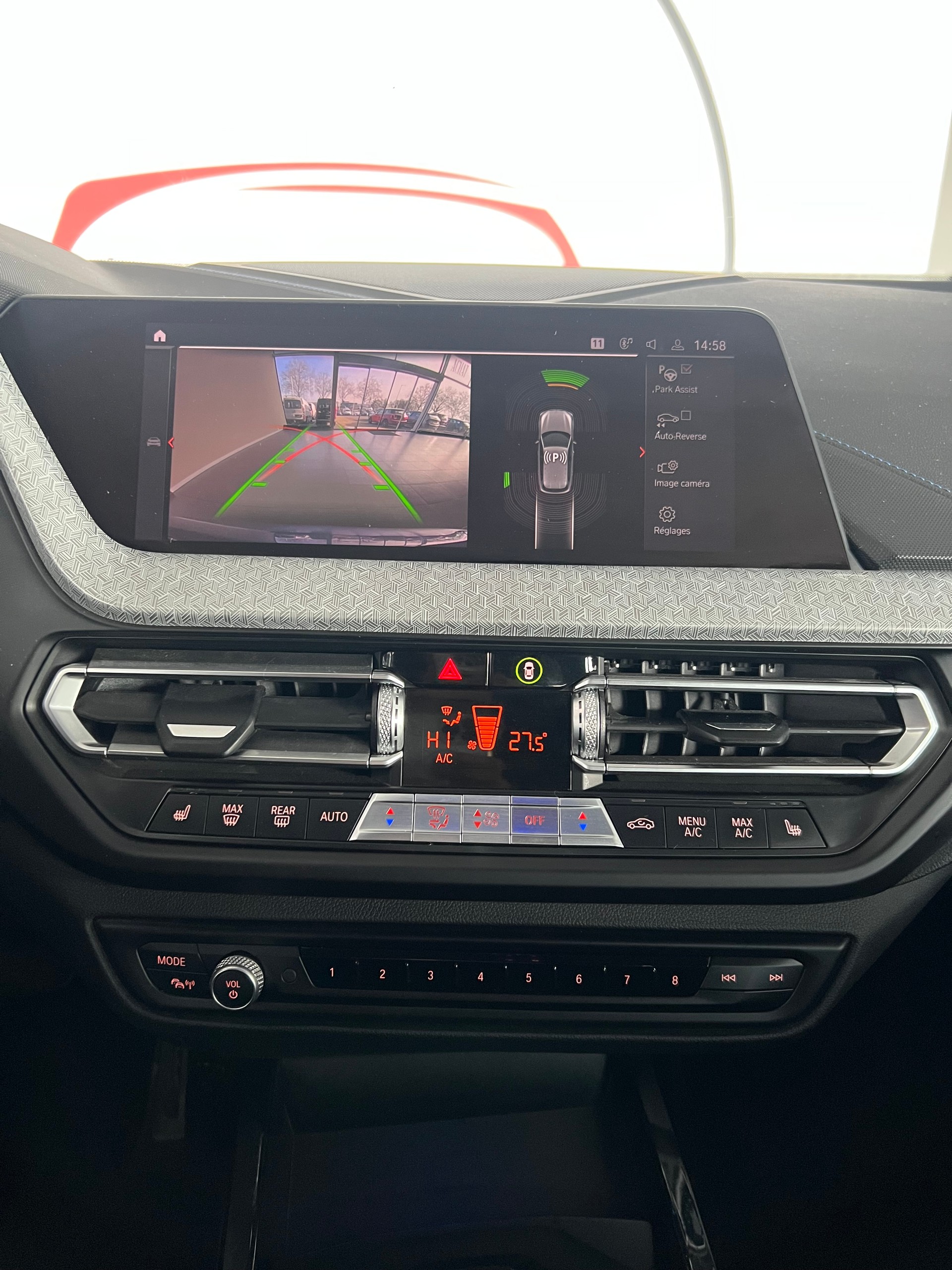 BMW M135i xDrive Steptronic-image-18