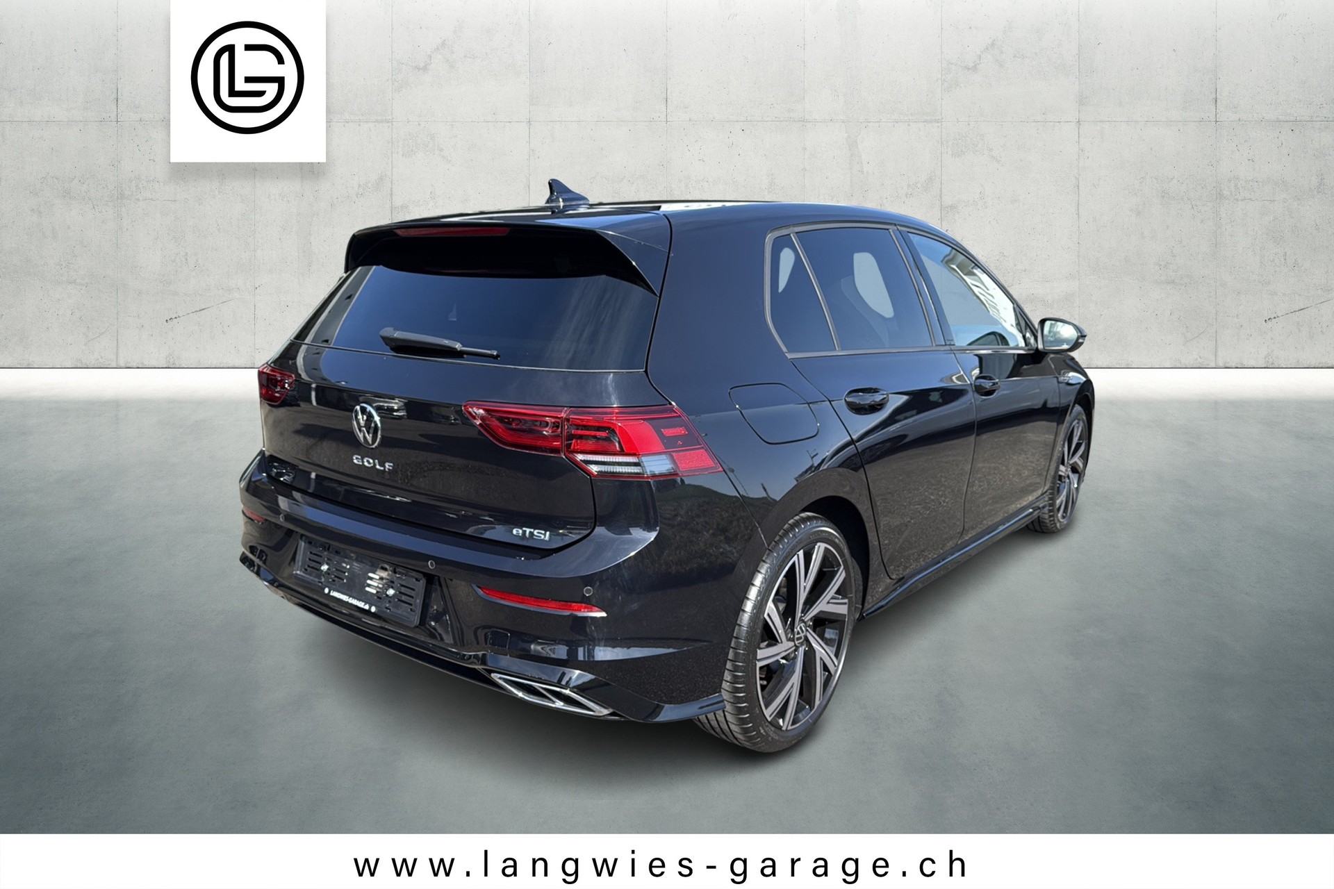 VW Golf 1.5 eTSI mHEV ACT R-Line DSG-showroom-element-3