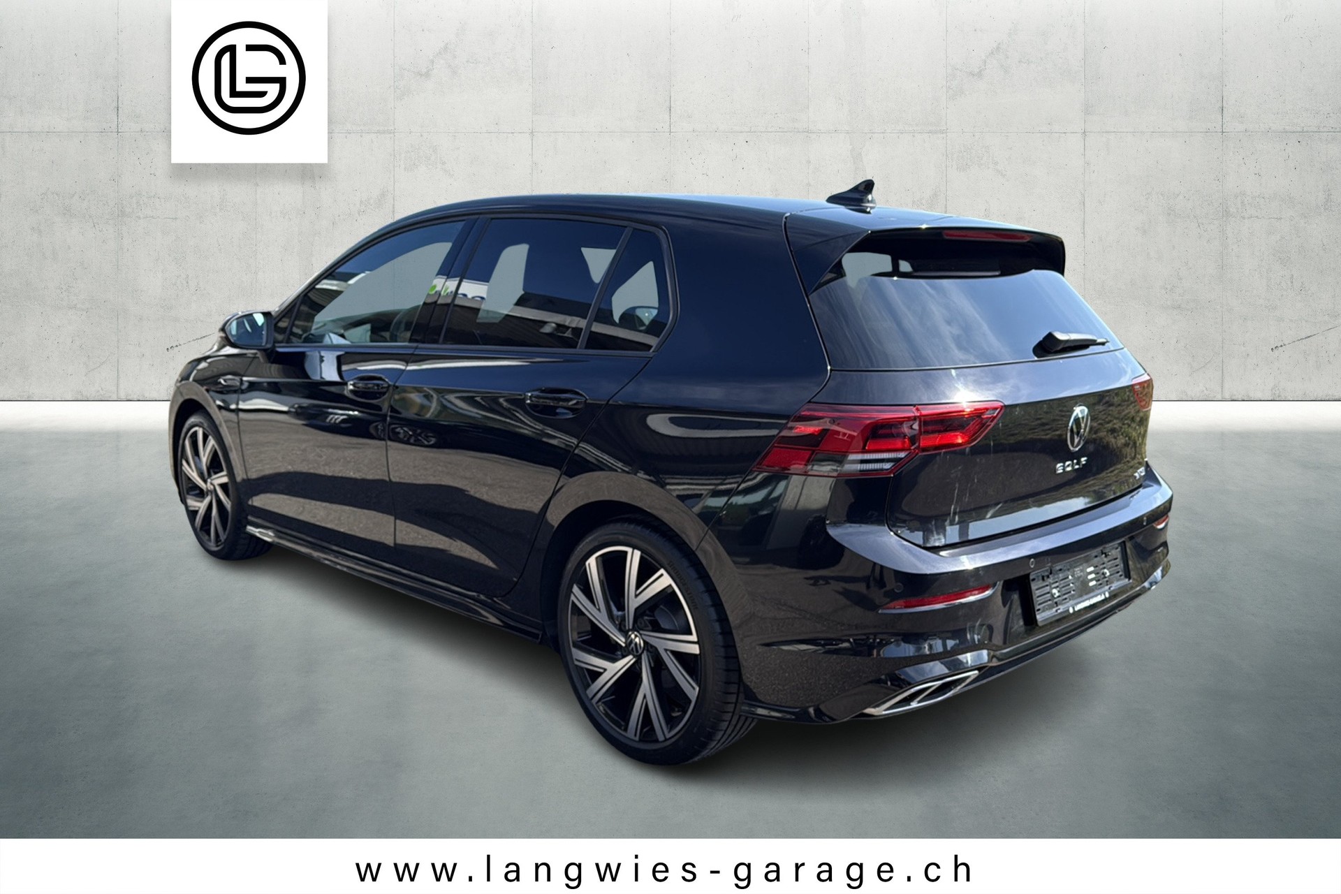 VW Golf 1.5 eTSI mHEV ACT R-Line DSG-showroom-element-2