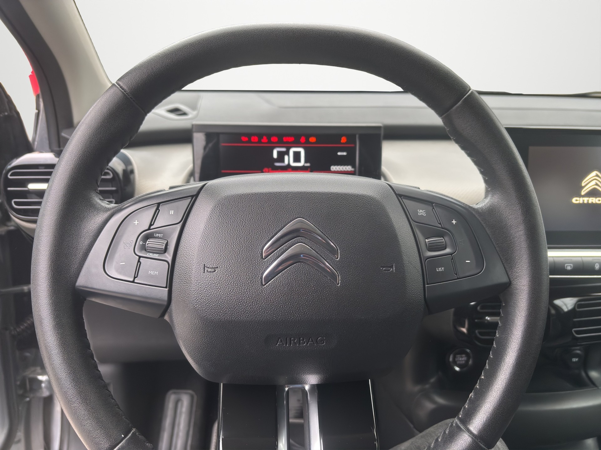 CITROEN C4 Cactus 1.2 Pure Tech Shine EAT6-image-9