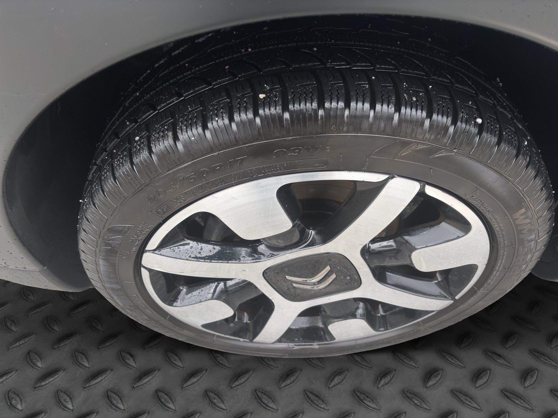 CITROEN C4 Cactus 1.2 Pure Tech Shine EAT6-image-16