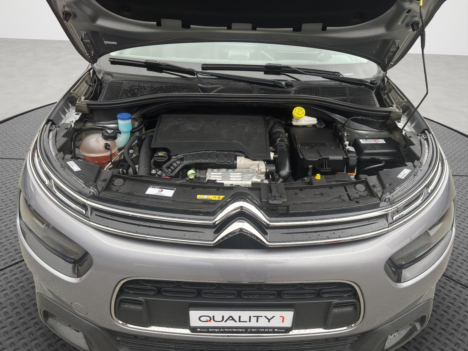 CITROEN C4 Cactus 1.2 Pure Tech Shine EAT6-image-15