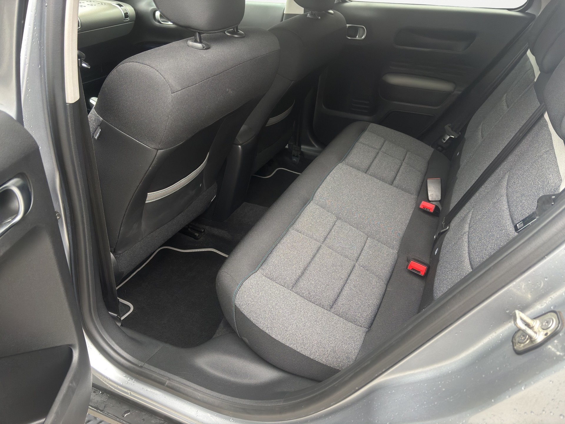 CITROEN C4 Cactus 1.2 Pure Tech Shine EAT6-image-10