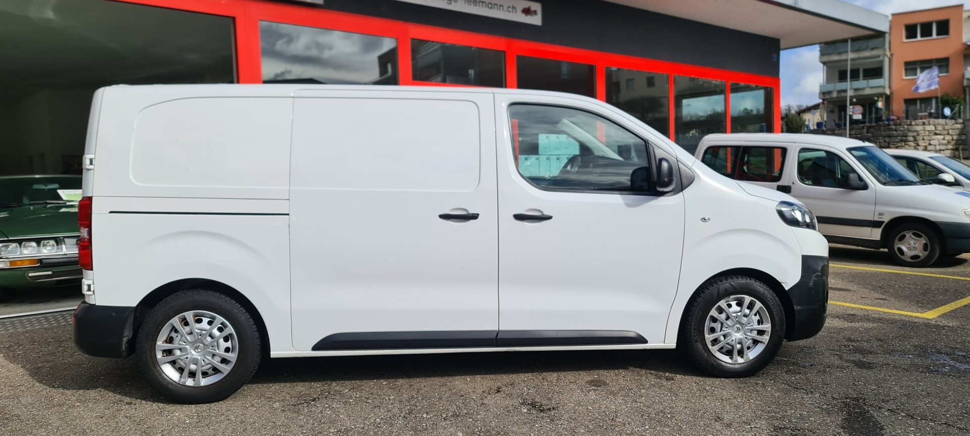 CITROEN Jumpy 1.6 BlueHDi 95 M Attraction-image-4