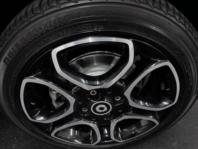 SMART fortwo citypassion 90 HP twinmatic-image-18