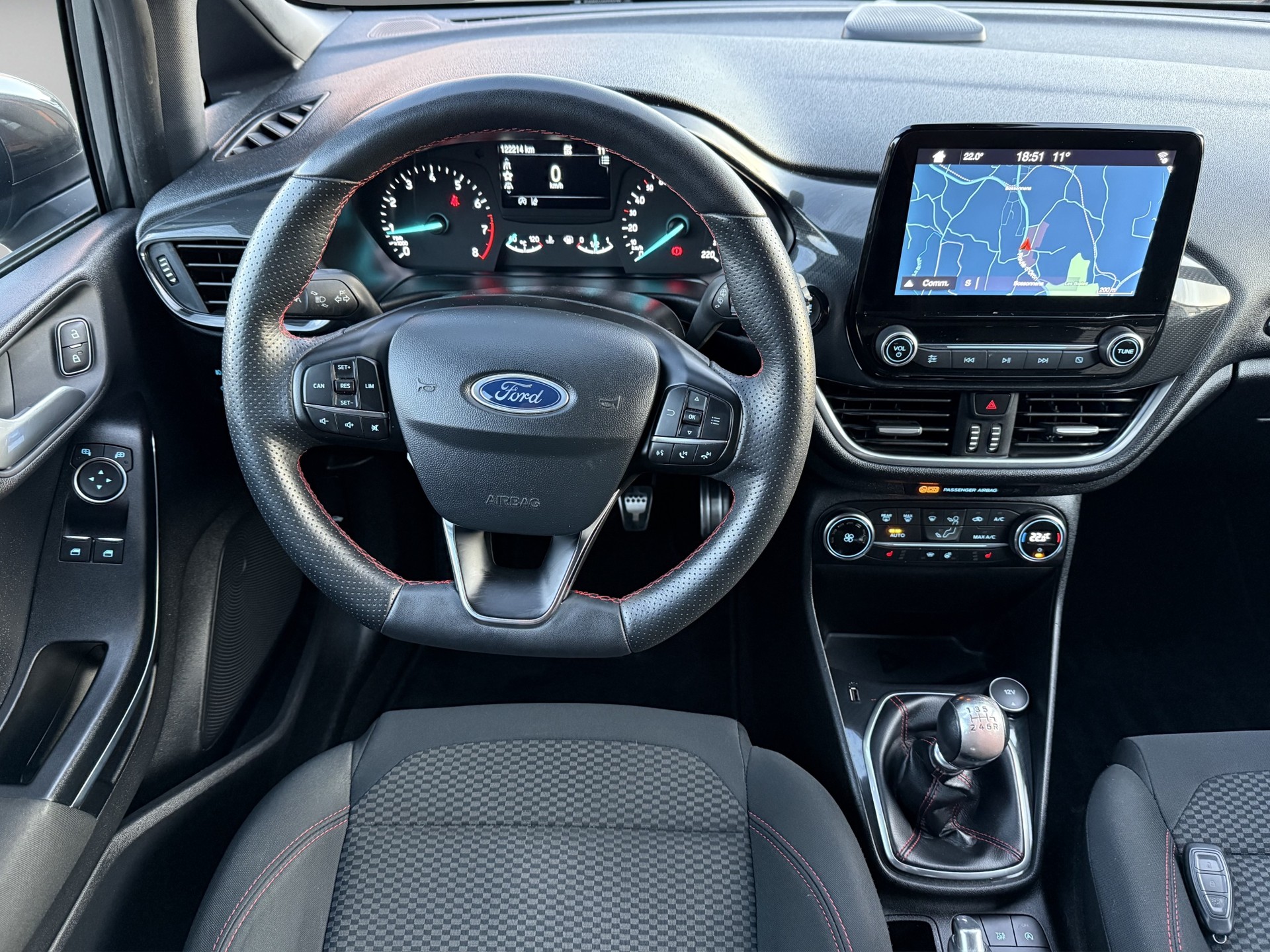 FORD Fiesta 1.0 SCTi ST Line-image-13