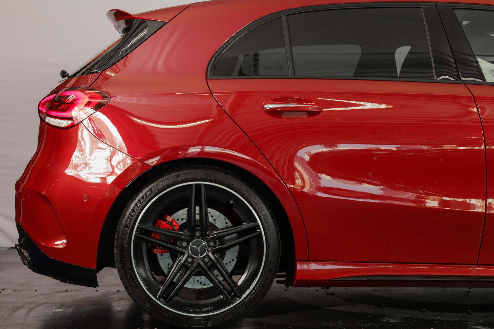 MERCEDES-BENZ A 45 S AMG 4Matic+ Speedshift-image-7