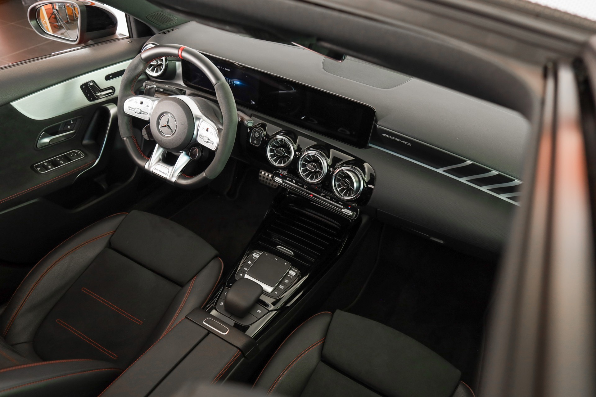 MERCEDES-BENZ A 45 S AMG 4Matic+ Speedshift-image-20