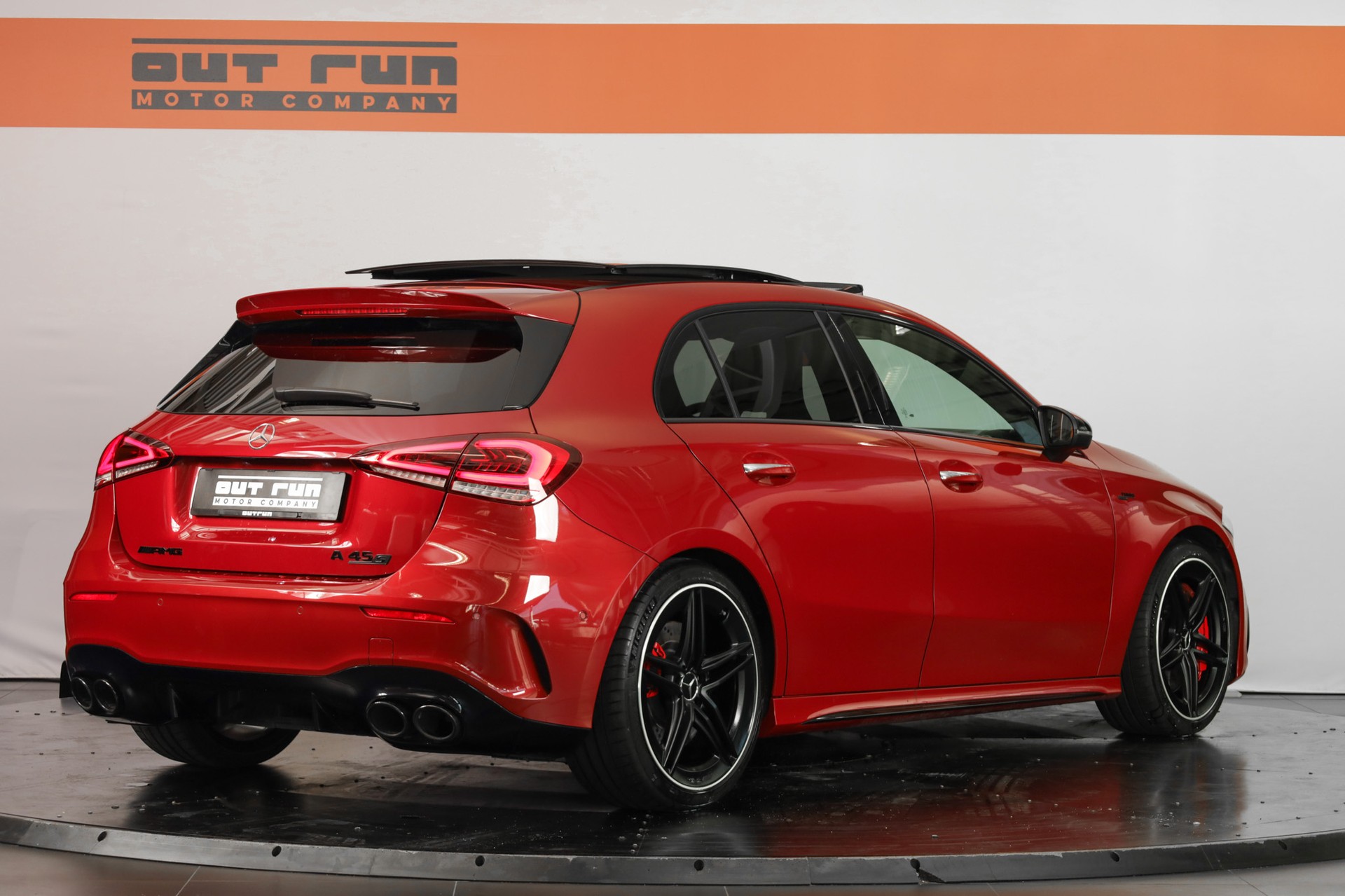 MERCEDES-BENZ A 45 S AMG 4Matic+ Speedshift-image-5