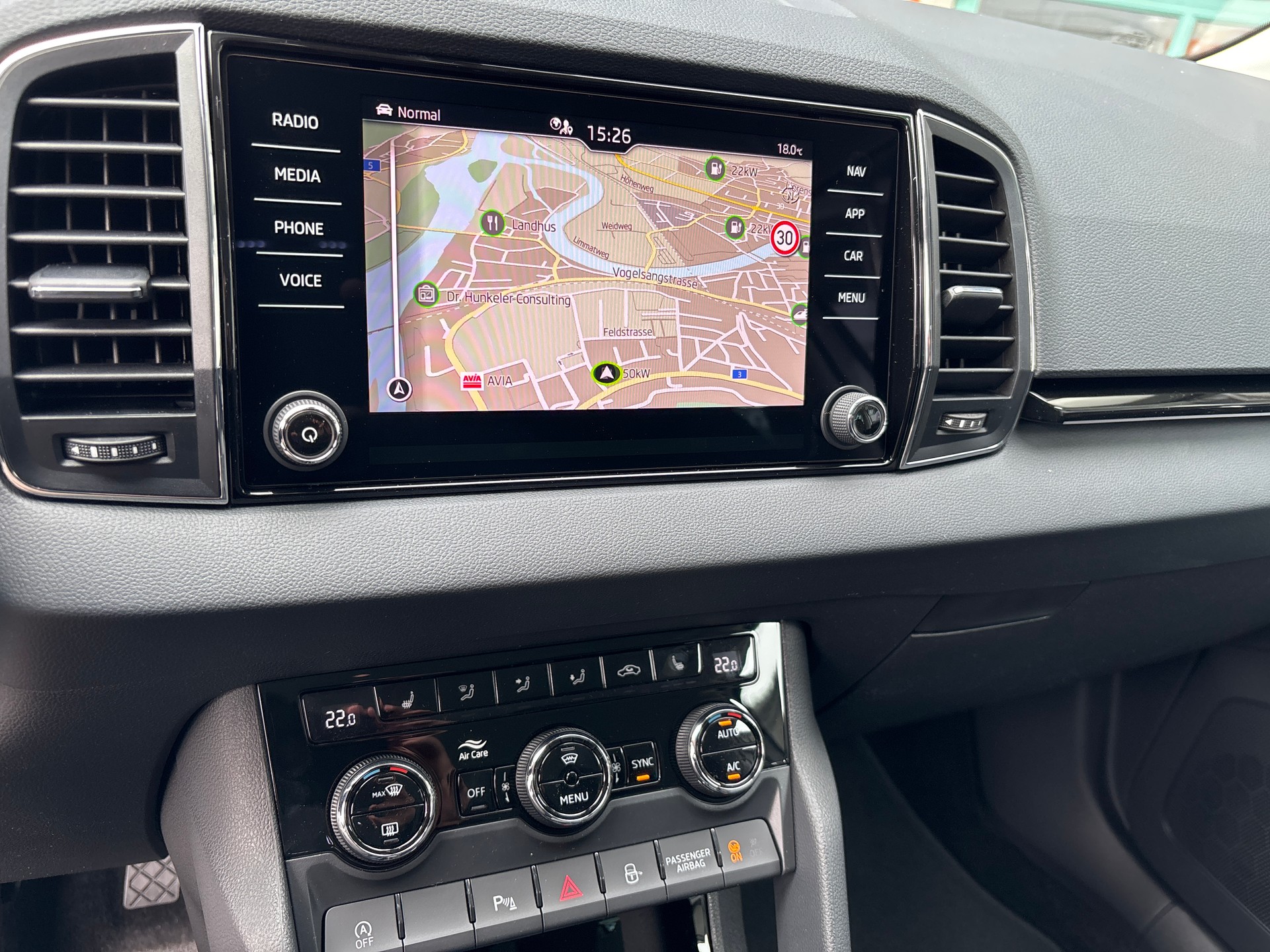 SKODA Karoq 2.0 TDI CR Selection 4x4 DSG-image-12