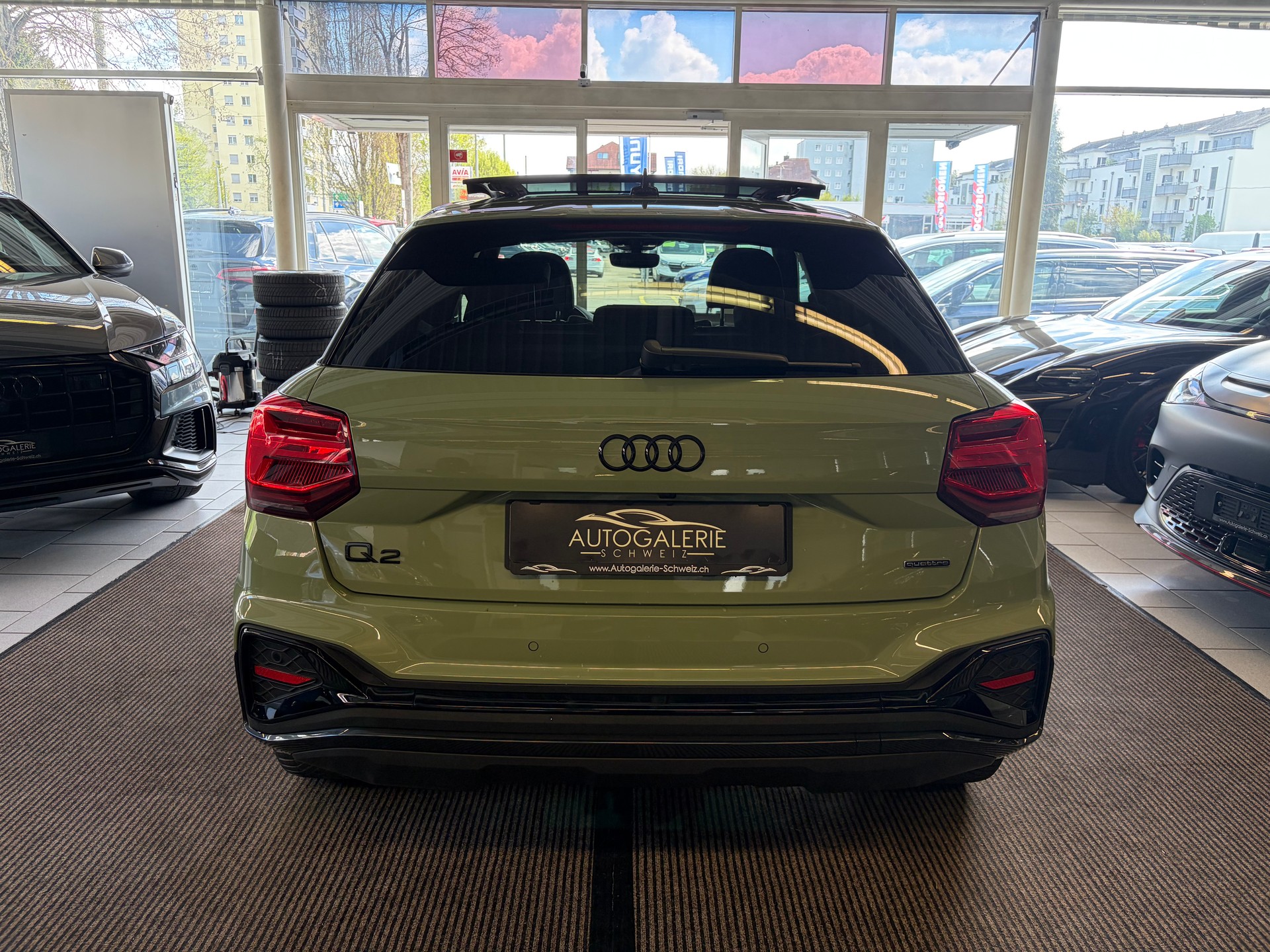 AUDI Q2 40 TFSI S line quattro "EDITION ONE" | CH | APPLE GREEN | Panorama | Assistenz |-image-22
