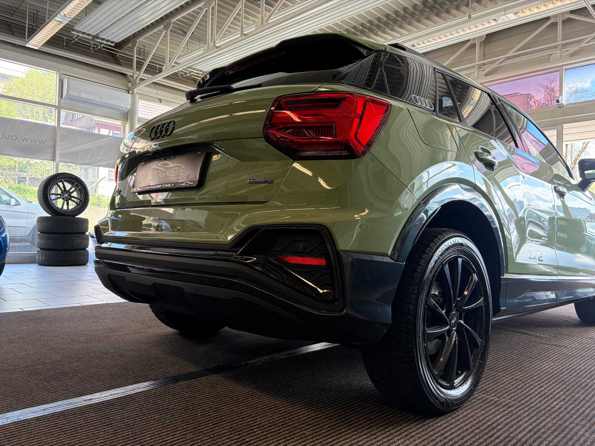 AUDI Q2 40 TFSI S line quattro "EDITION ONE" | CH | APPLE GREEN | Panorama | Assistenz |-image-25