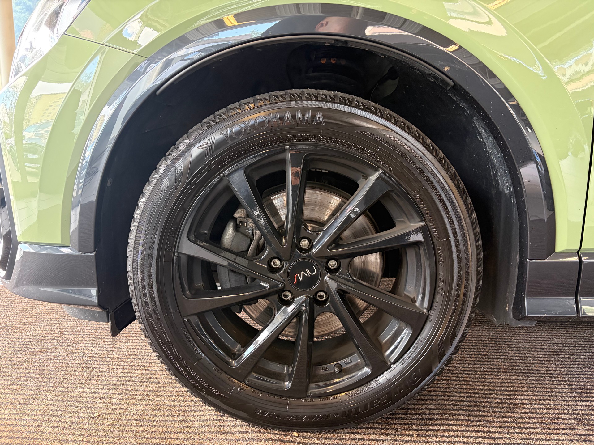 AUDI Q2 40 TFSI S line quattro "EDITION ONE" | CH | APPLE GREEN | Panorama | Assistenz |-image-9