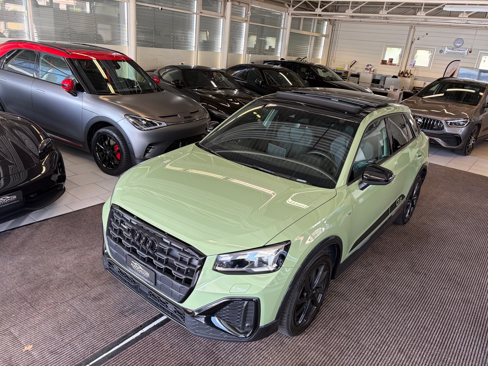 AUDI Q2 40 TFSI S line quattro "EDITION ONE" | CH | APPLE GREEN | Panorama | Assistenz |-image-33