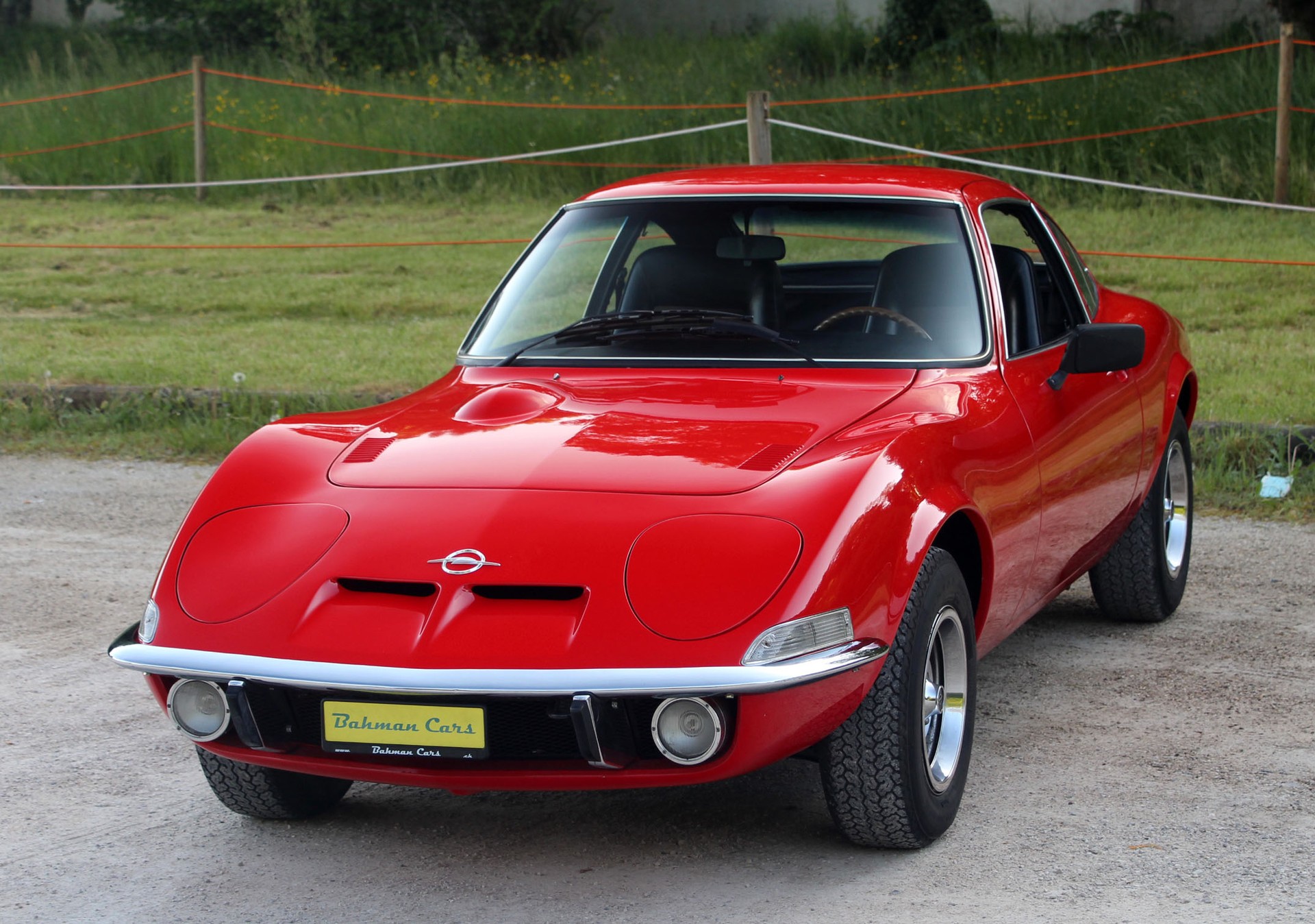 OPEL GT 1900-showroom-element-2