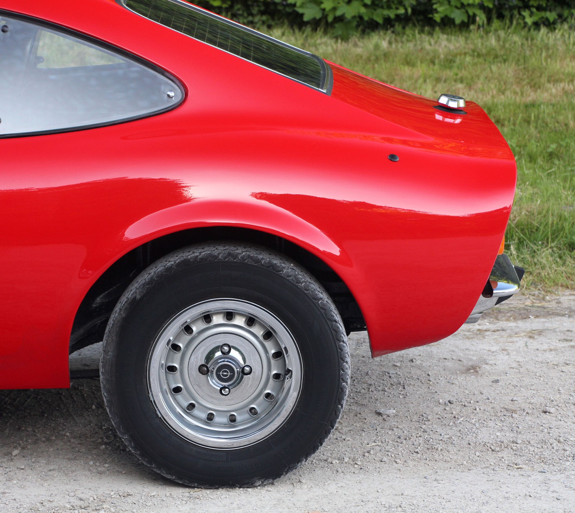 OPEL GT 1900-image-12