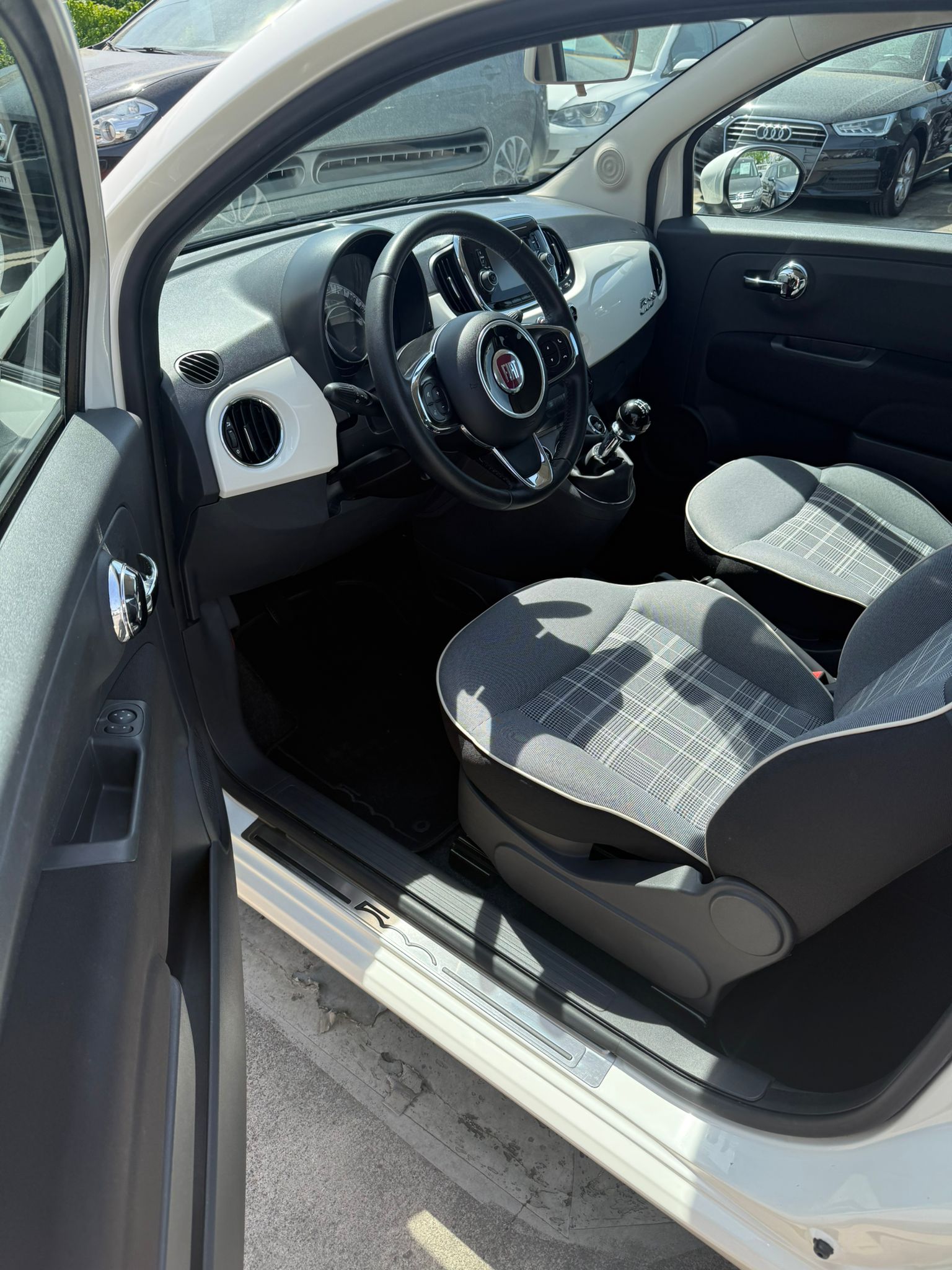 FIAT 500 1.2 Lounge-image-11