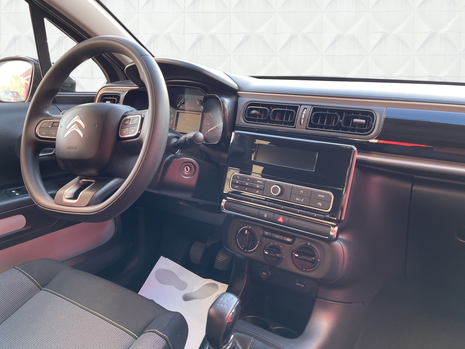 CITROEN C3 1.2i Feel-image-9