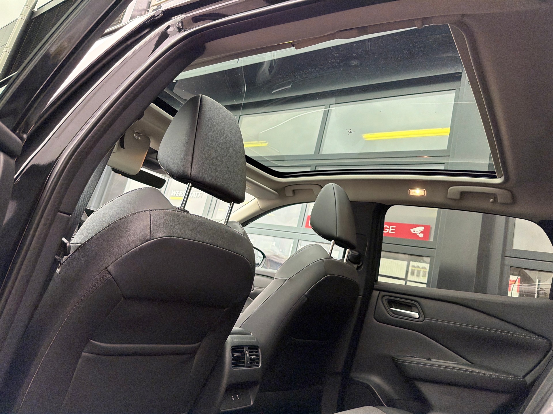 NISSAN Qashqai 1.3 DIG-T MHEV Acenta Xtronic-image-7