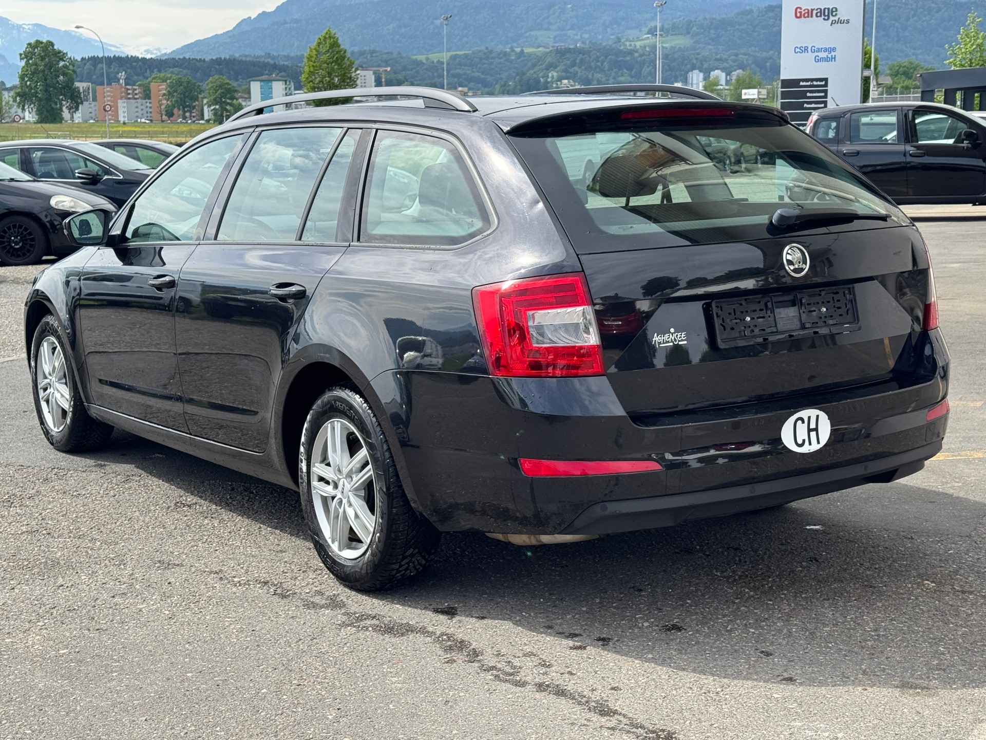 SKODA Octavia Combi 1.6 TDI Elegance 4x4-image-5