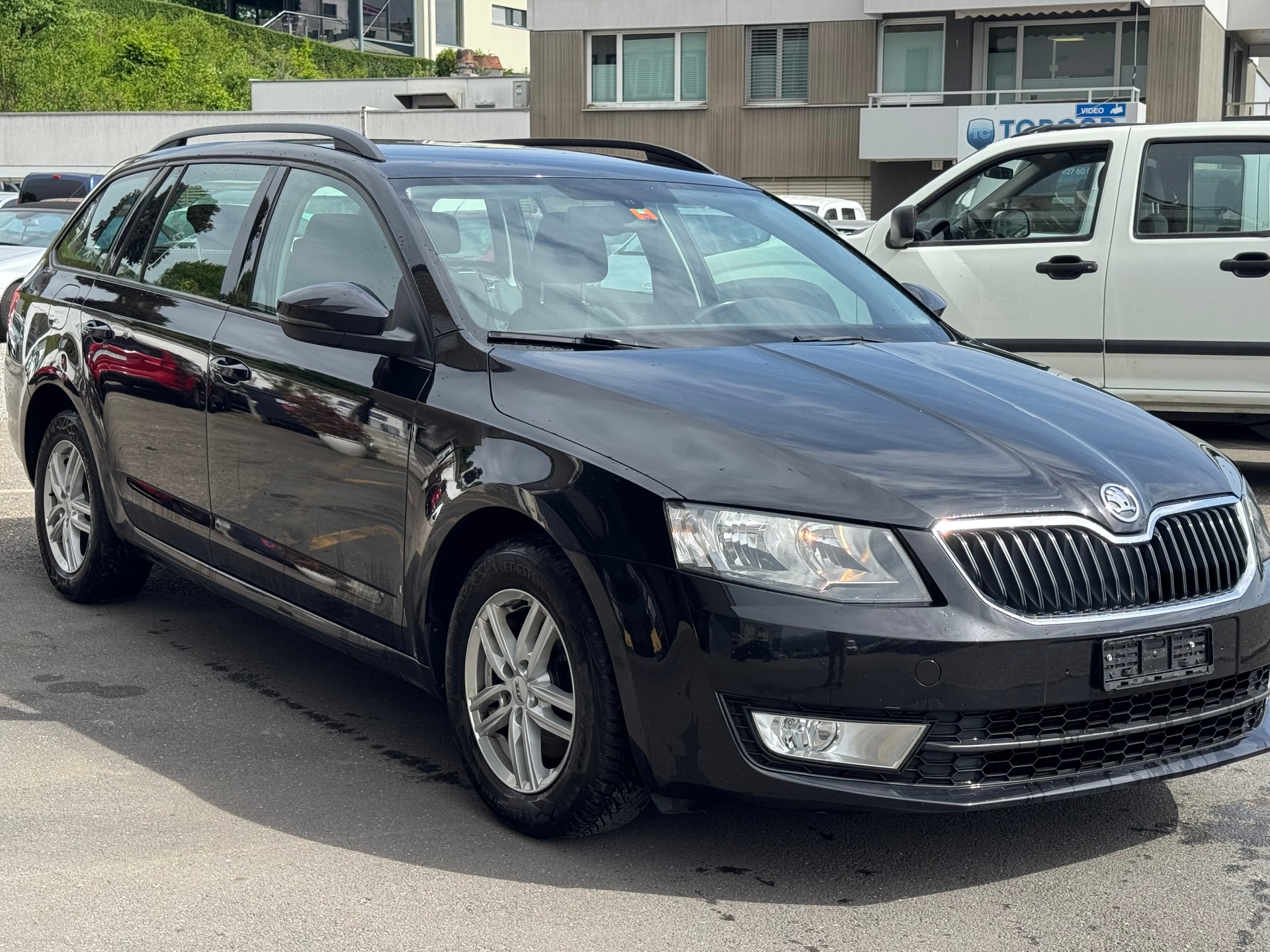 SKODA Octavia Combi 1.6 TDI Elegance 4x4