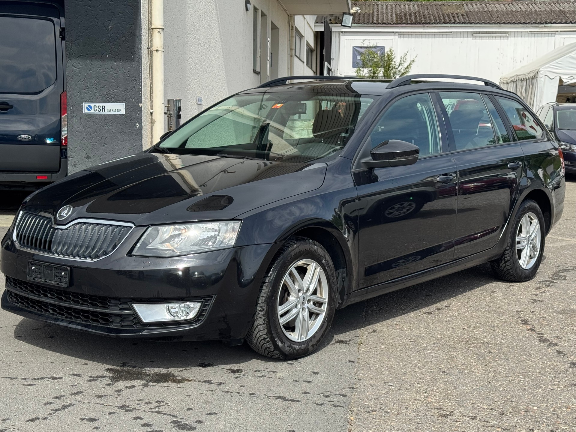 SKODA Octavia Combi 1.6 TDI Elegance 4x4-image-6
