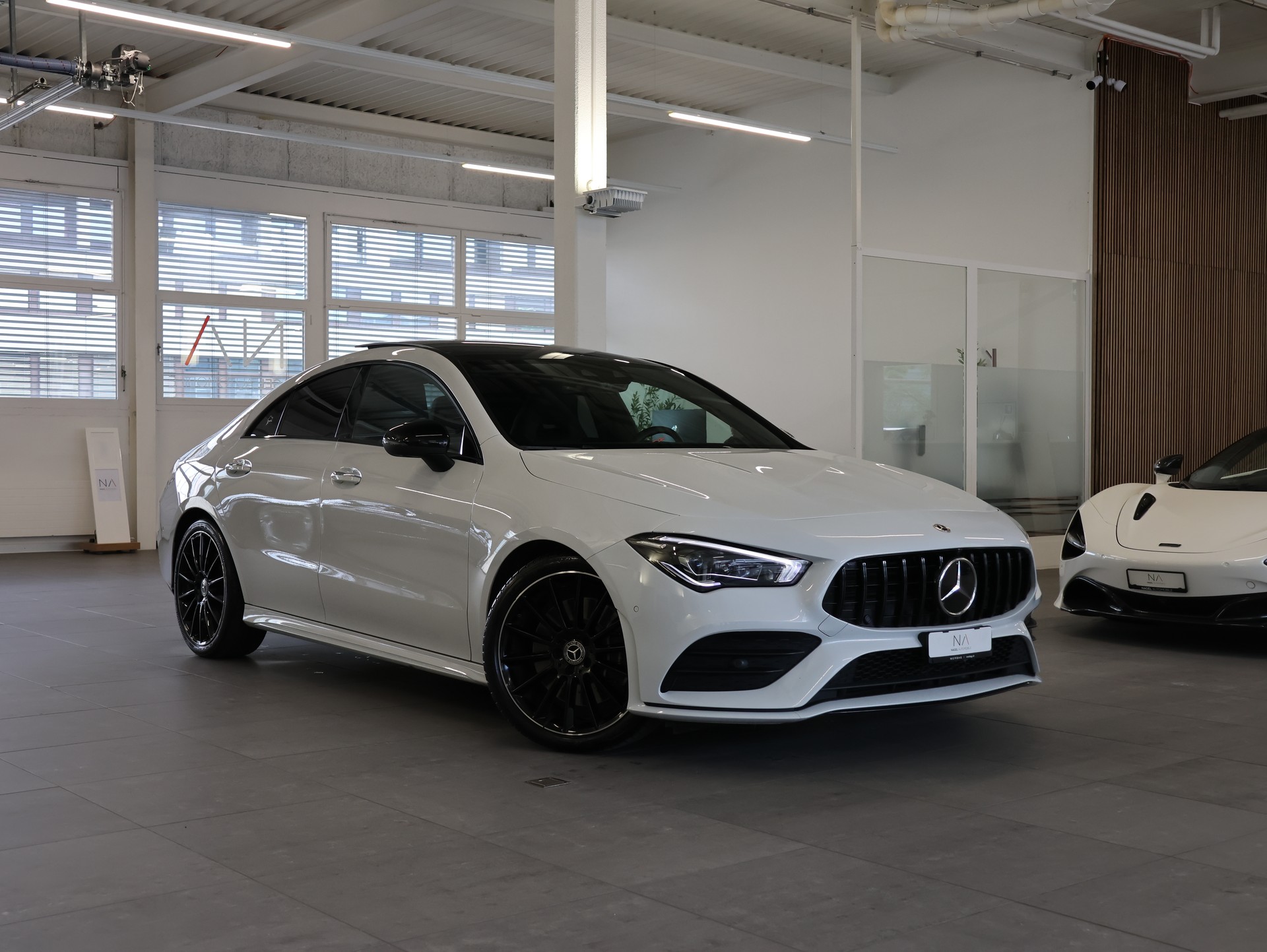 MERCEDES-BENZ CLA 250 4Matic AMG Line 7G-DCT *Panorama* *Burmester* *360 Kamera*
