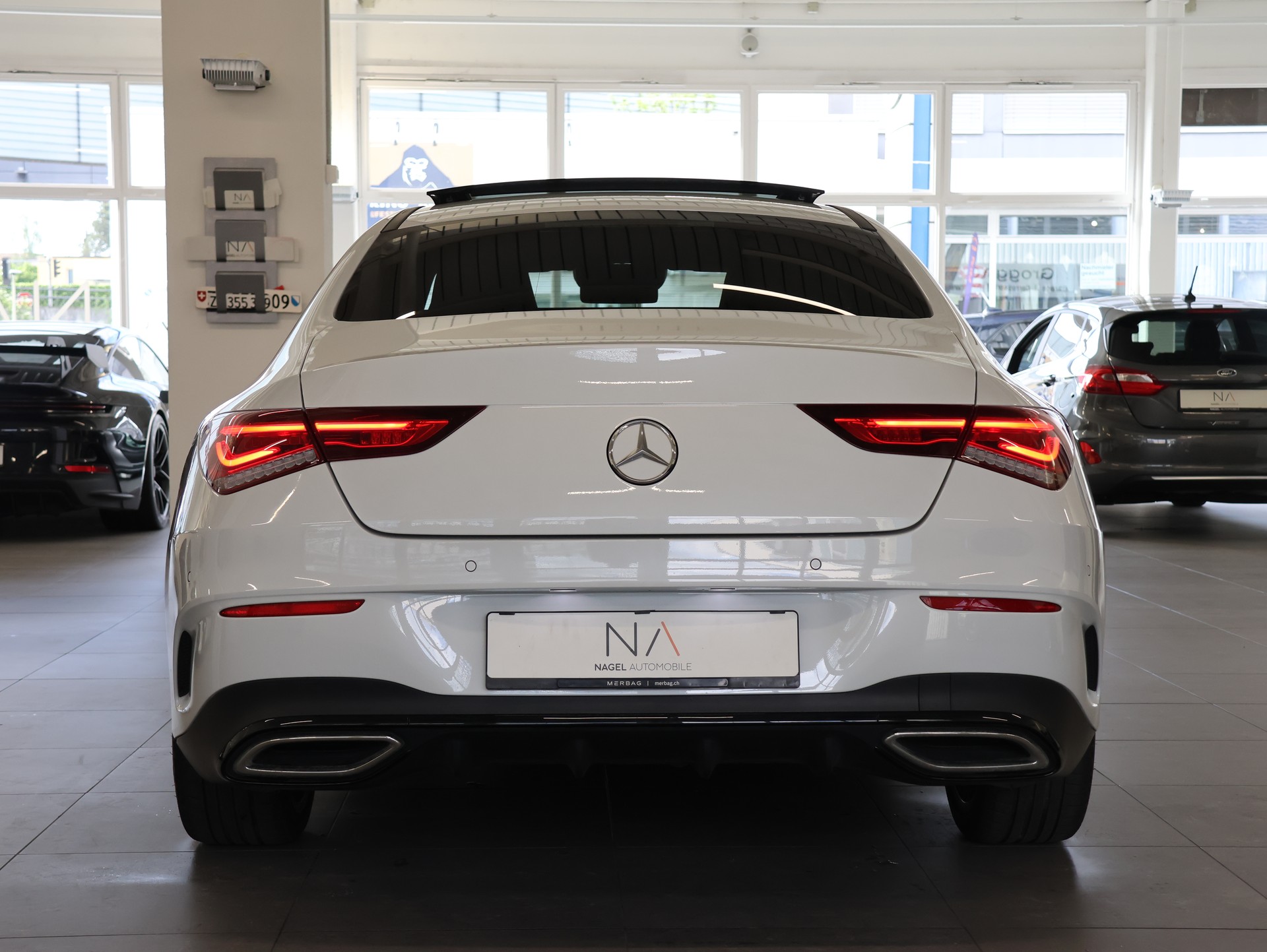 MERCEDES-BENZ CLA 250 4Matic AMG Line 7G-DCT *Panorama* *Burmester* *360 Kamera*-image-4