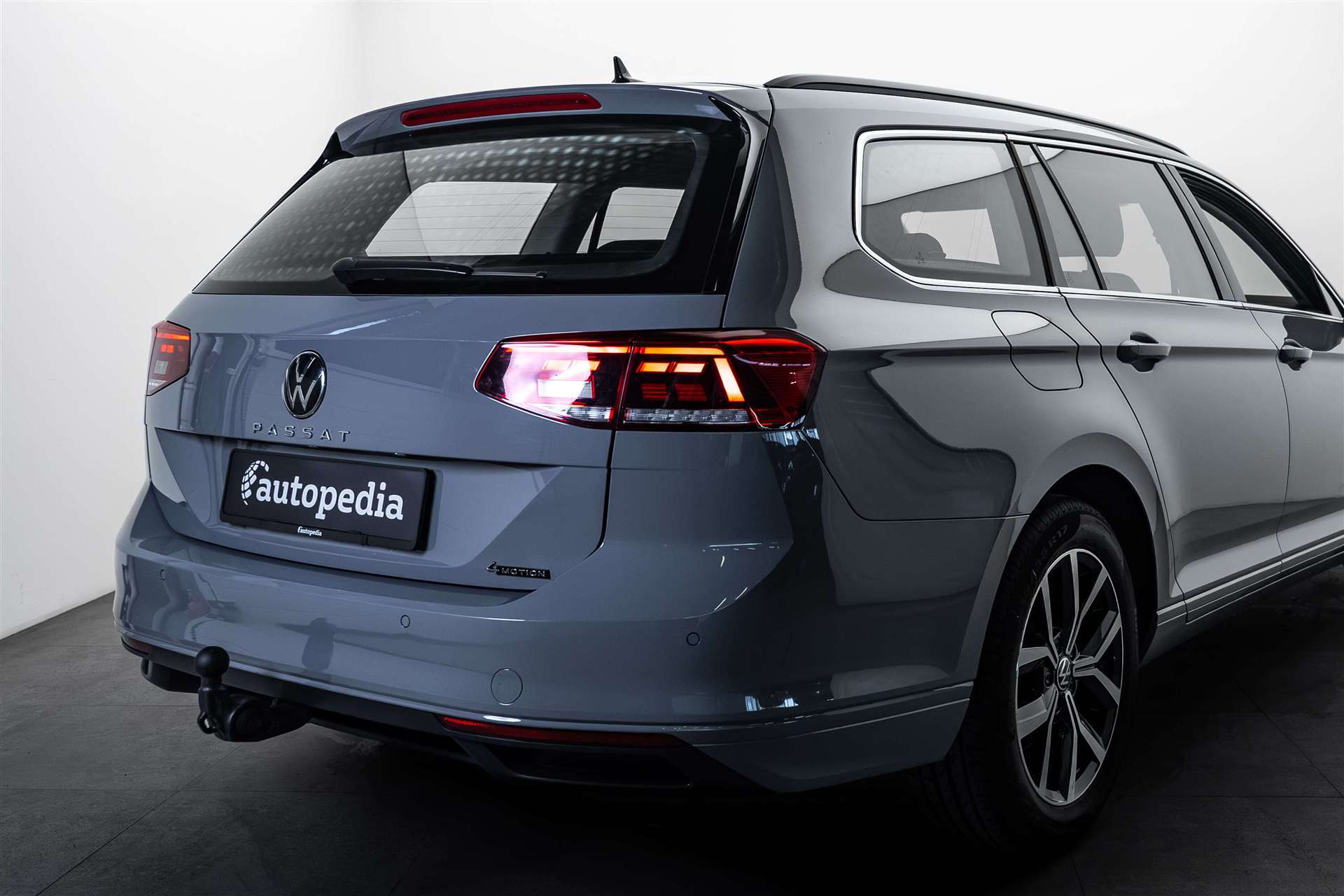 VW Passat 2.0 TDI BMT Business 4Motion DSG-showroom-element-3