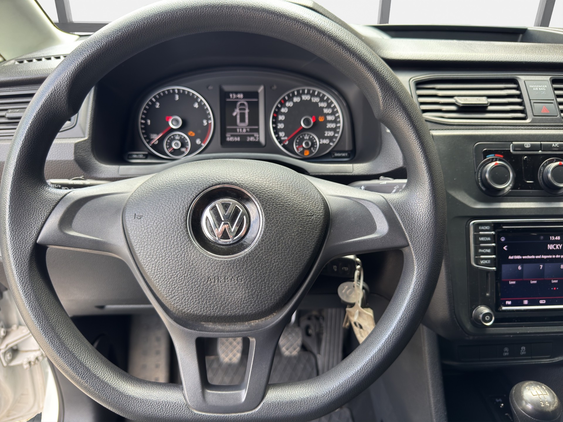 VW Caddy 2.0TDI BlueMotion Technology-image-8