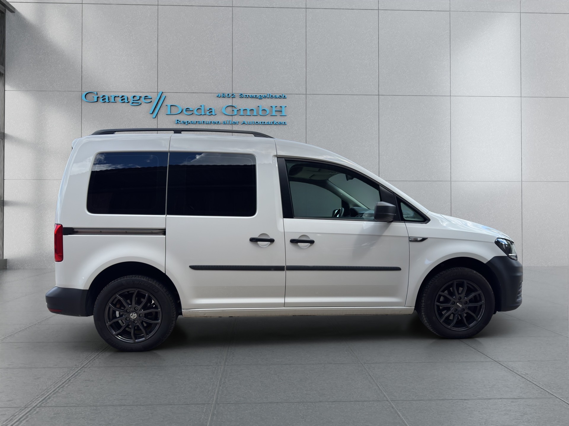 VW Caddy 2.0TDI BlueMotion Technology-image-5