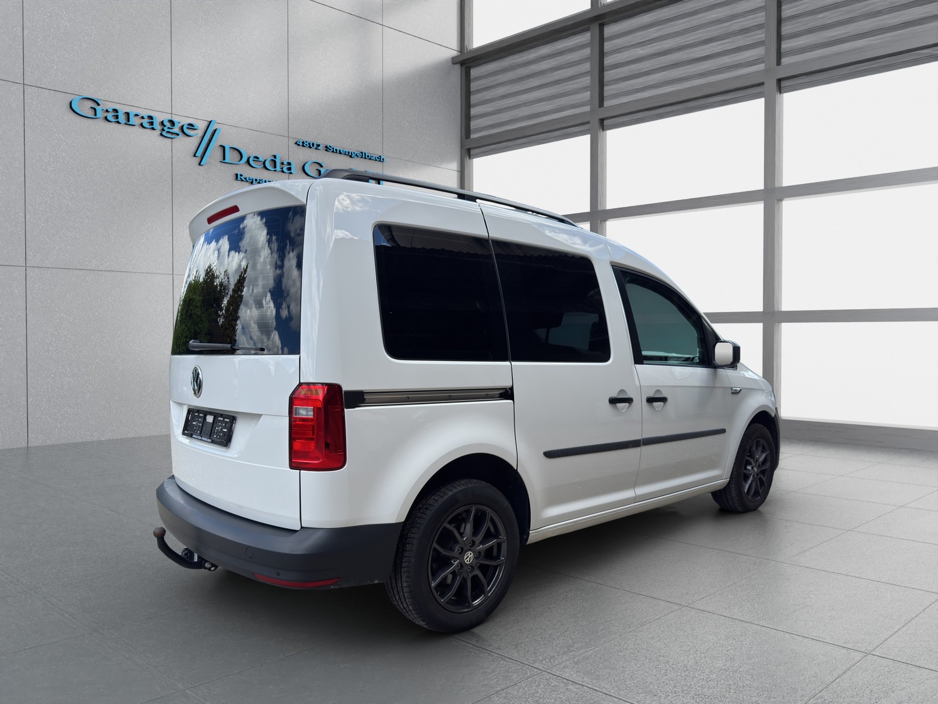 VW Caddy 2.0TDI BlueMotion Technology-image-4