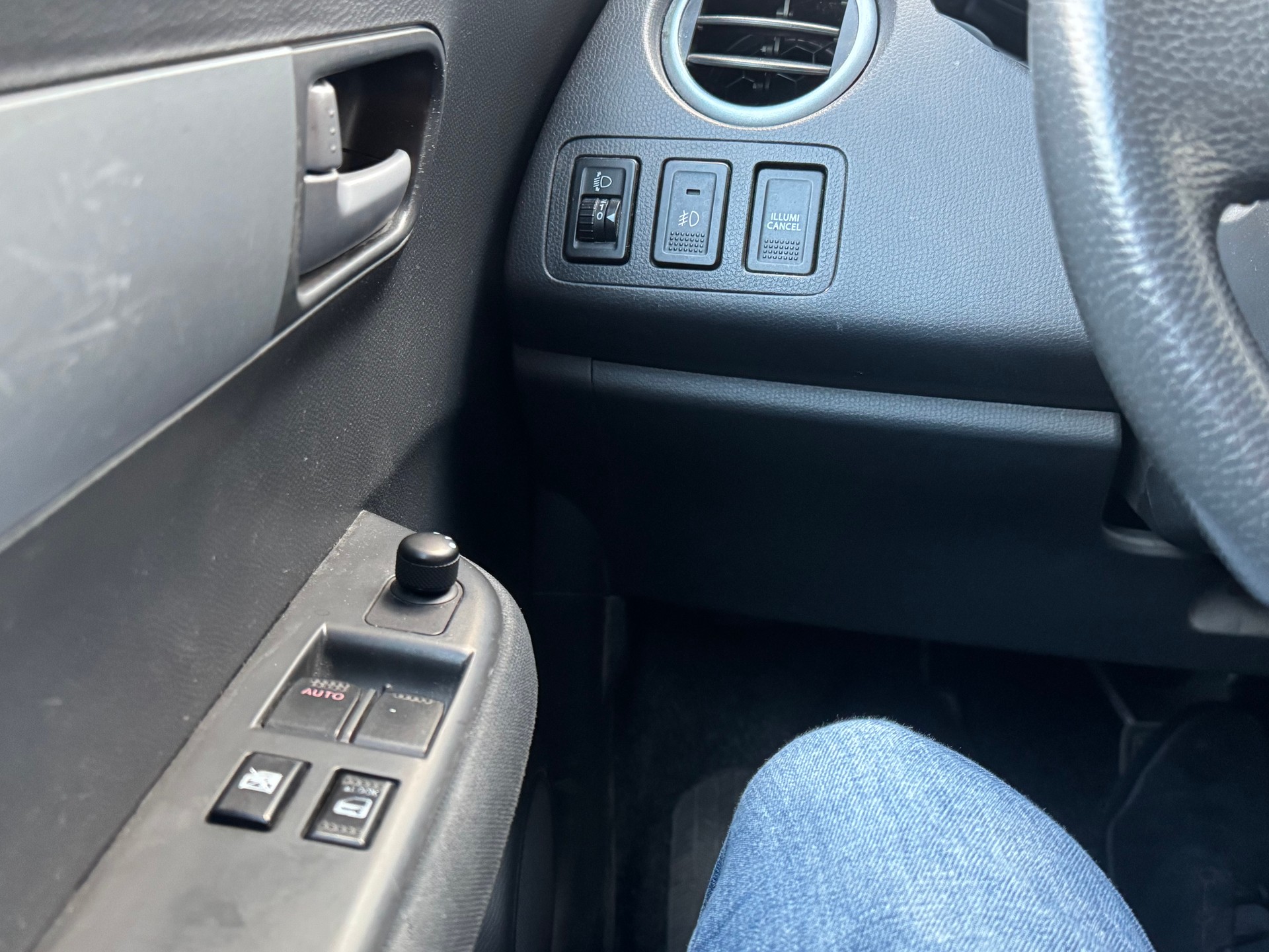 SUZUKI Swift 1.3i 16V GL Top-image-12
