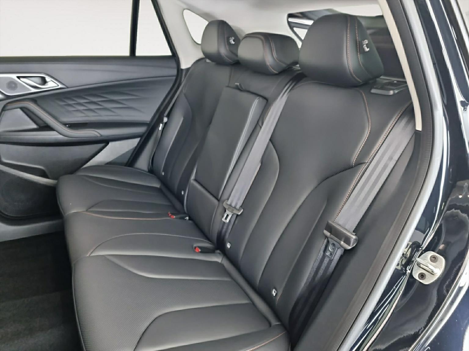 MG MG HS 1.5 T PHEV Luxury-image-14