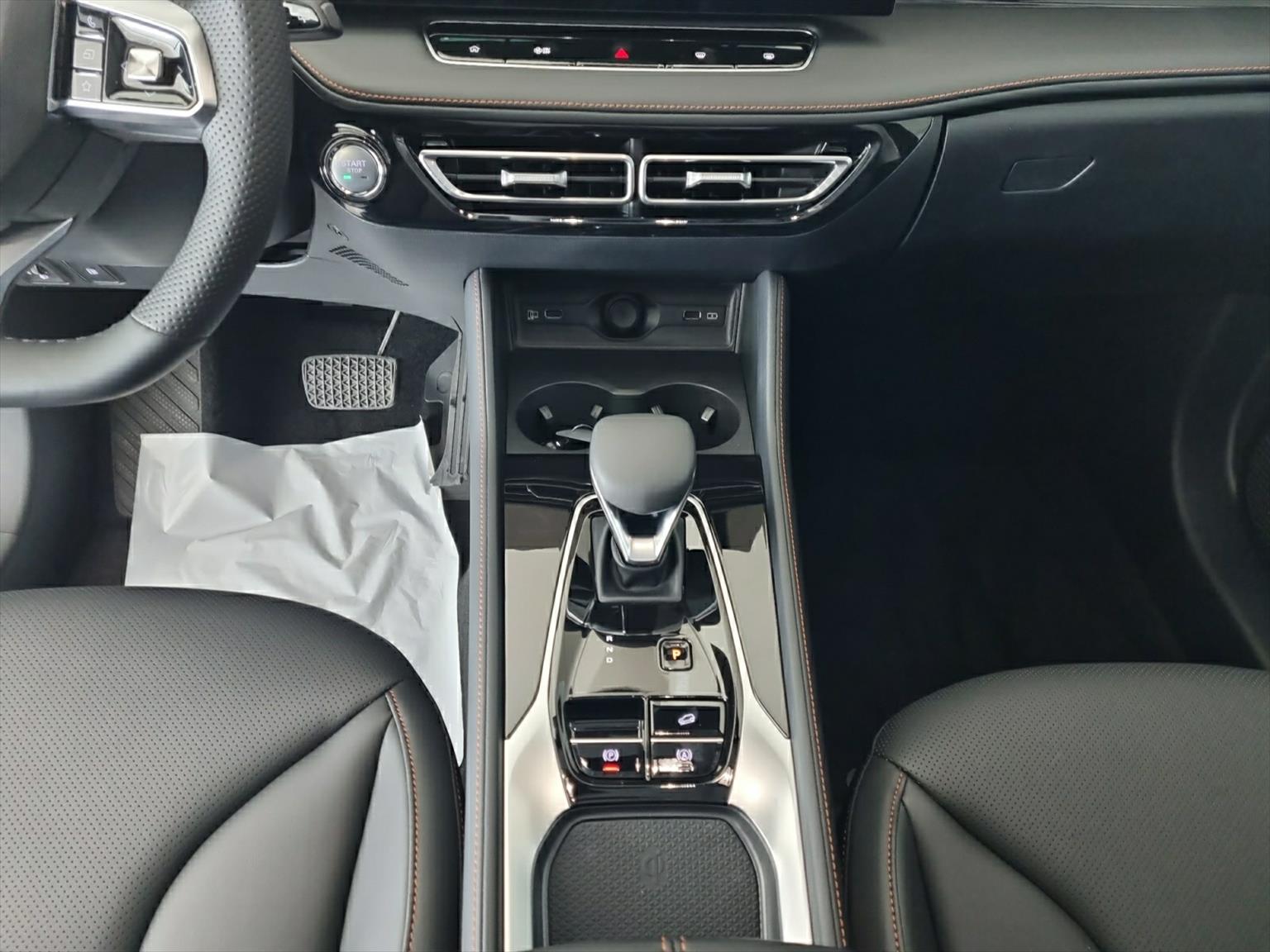 MG MG HS 1.5 T PHEV Luxury-image-7