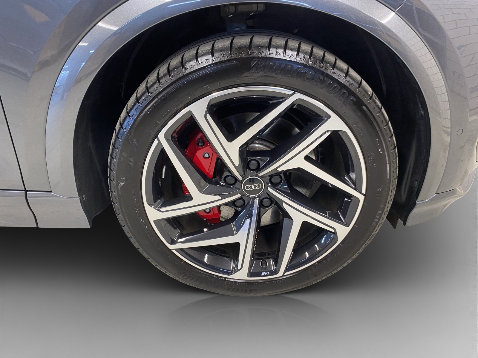 AUDI SQ6 e-tron quattro-image-16