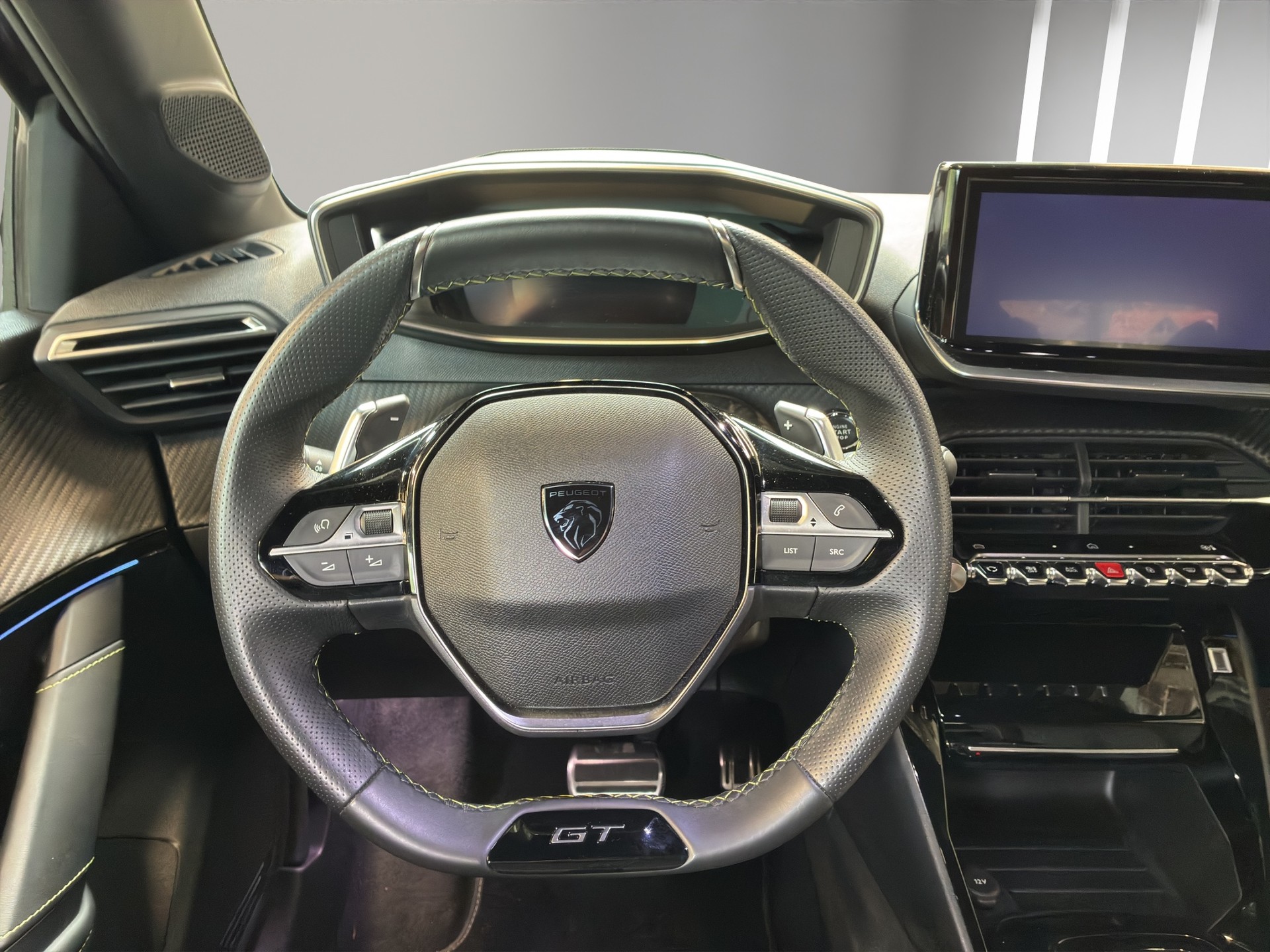 PEUGEOT 208 1.2 MHEV 145 GT-image-6