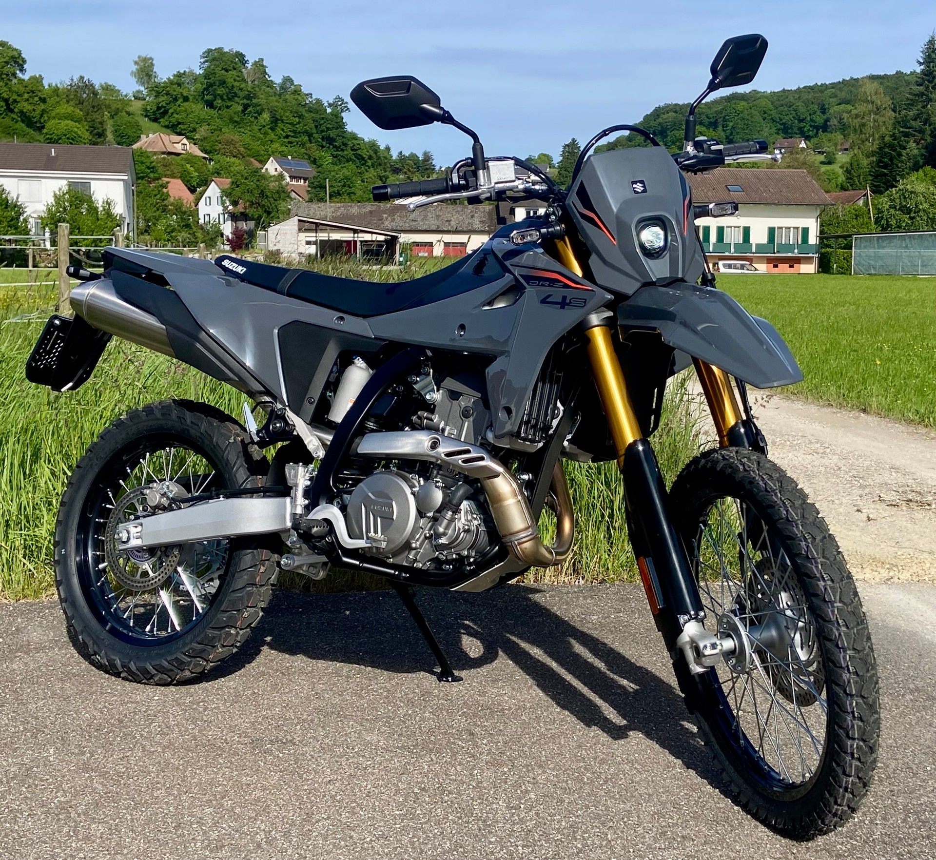 SUZUKI DR-Z 400-image-0