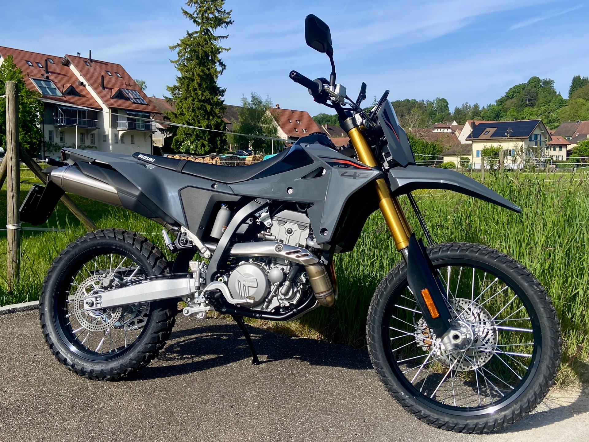 SUZUKI DR-Z 400-image-2