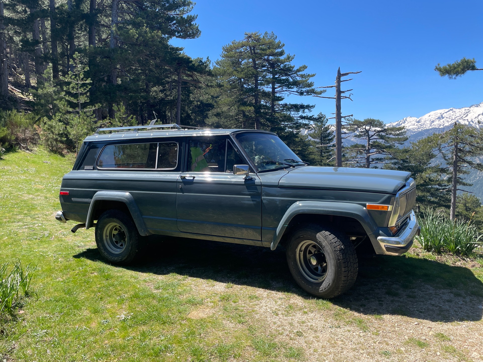 JEEP Cherokee
