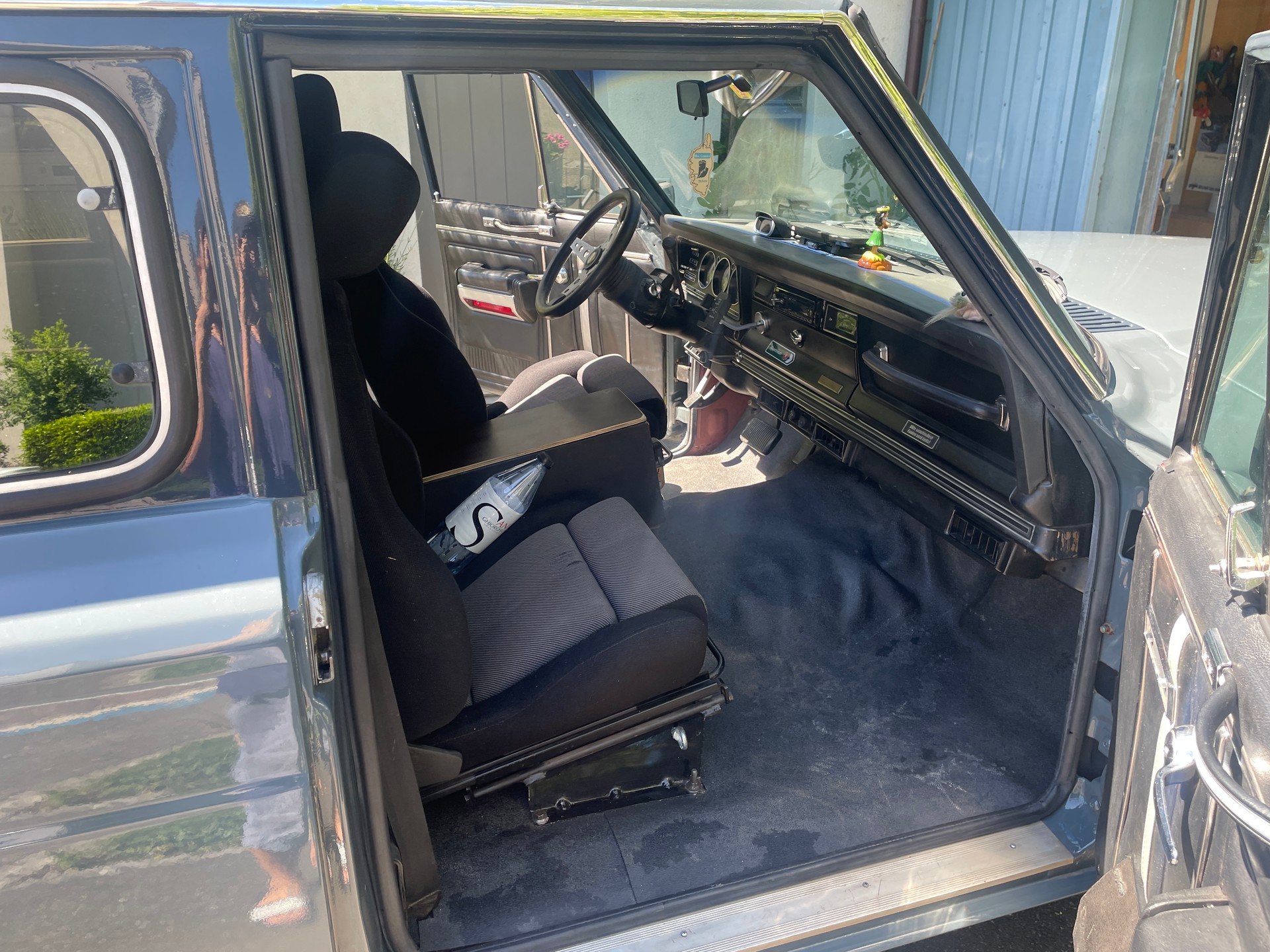 JEEP Cherokee-image-8