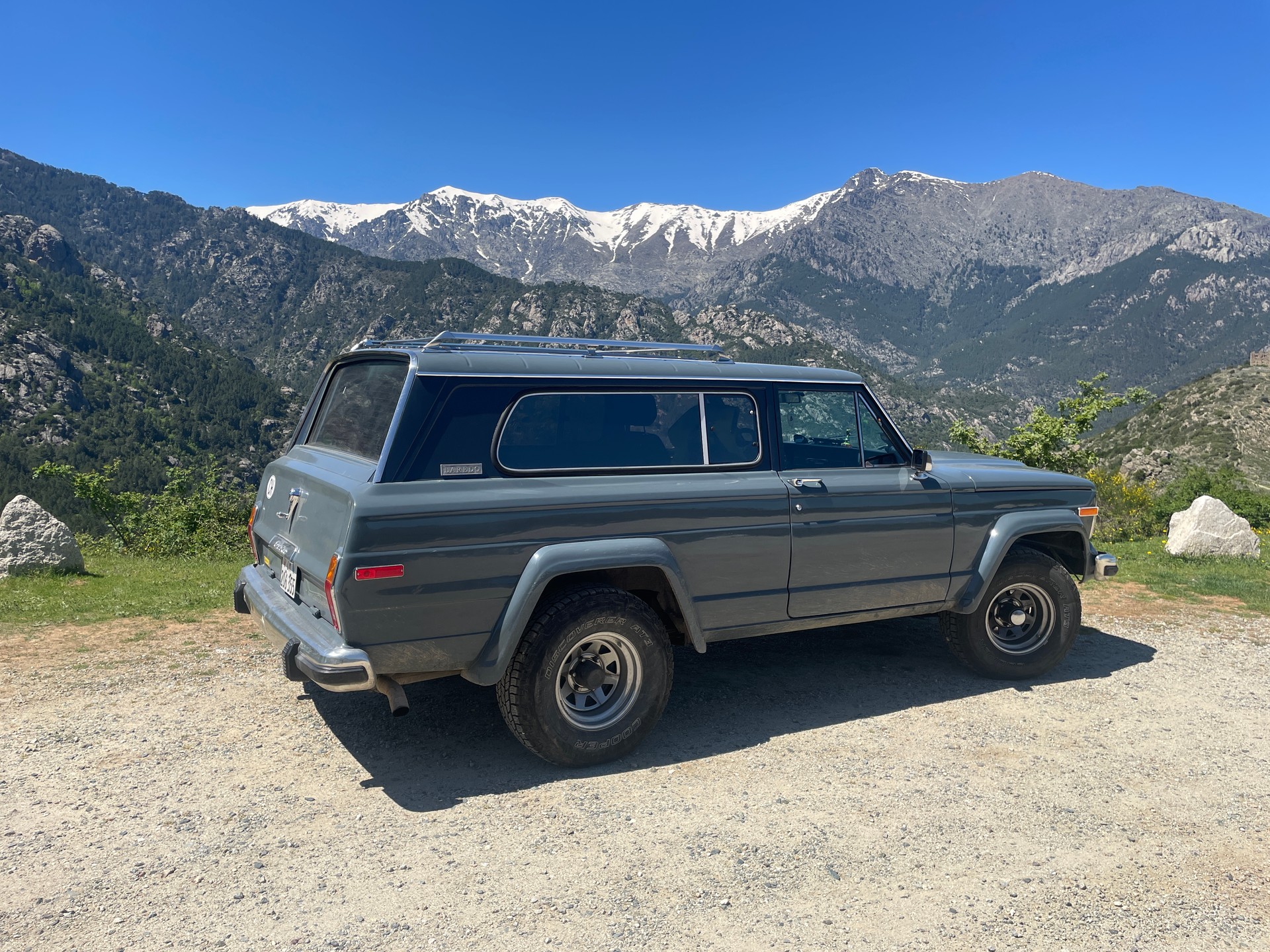 JEEP Cherokee-image-1