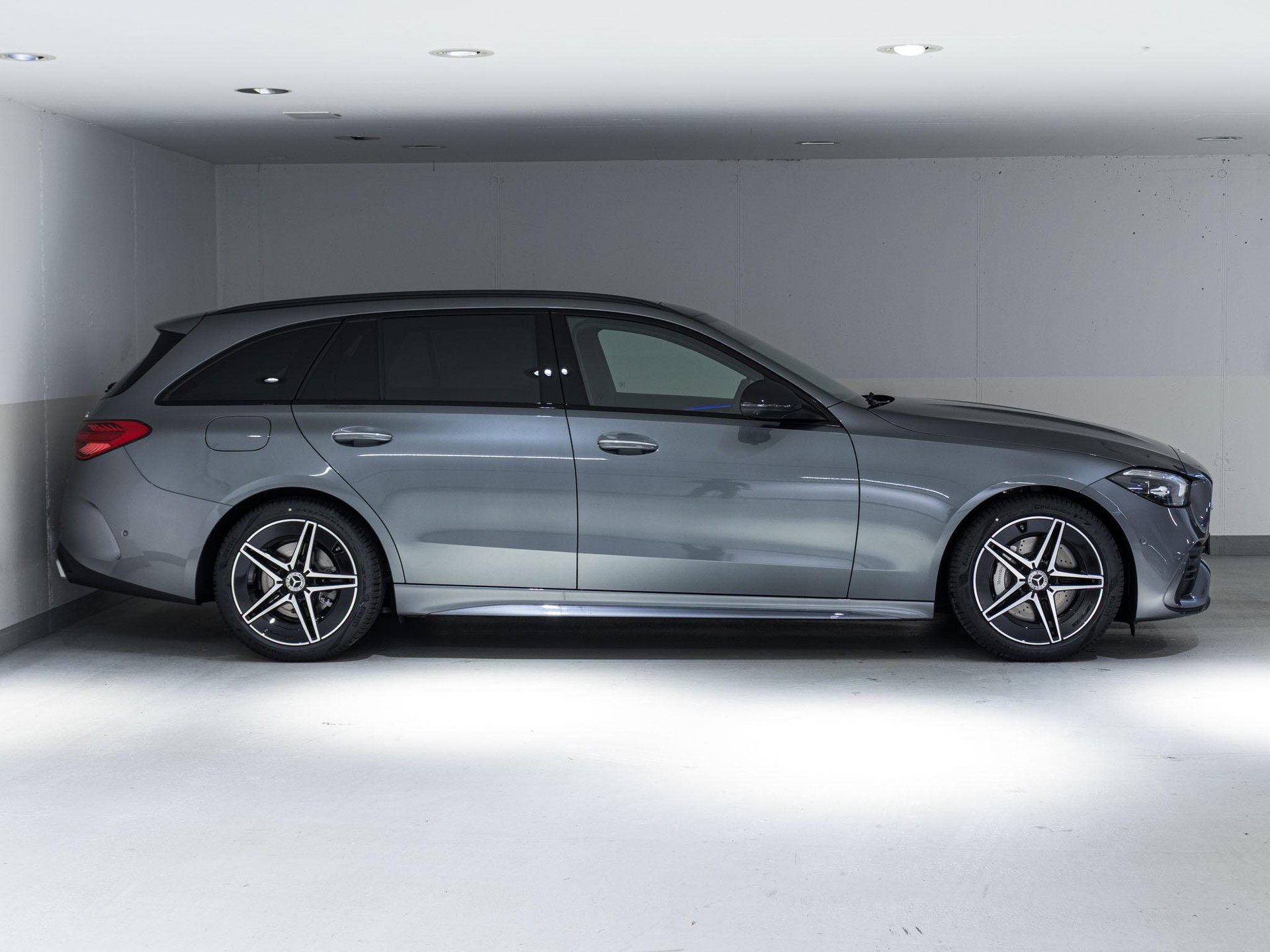MERCEDES-BENZ C 220 d 4MATIC T-Modell Swiss Star-image-1