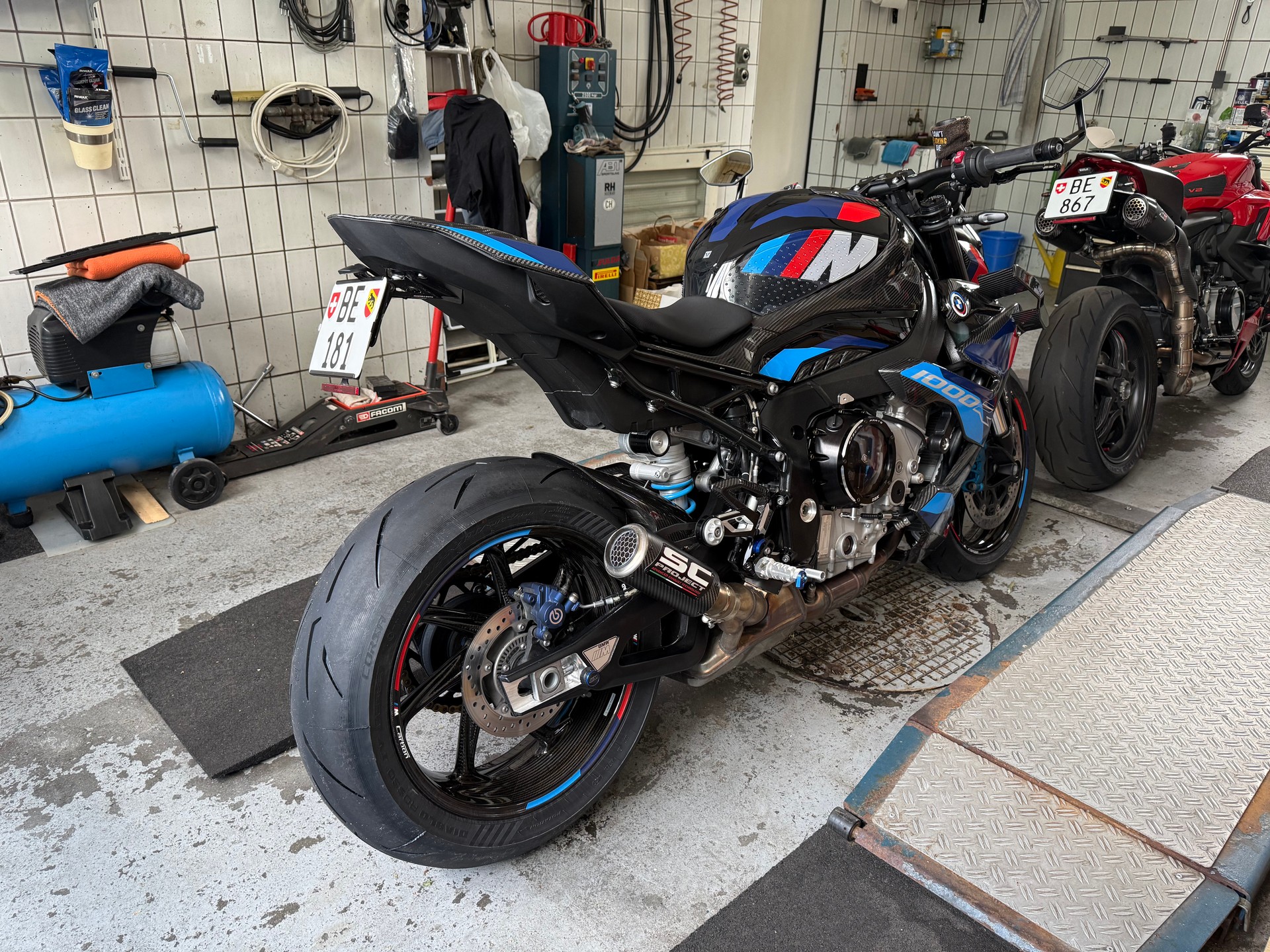 BMW M 1000 R Competition Full Carbon-image-1